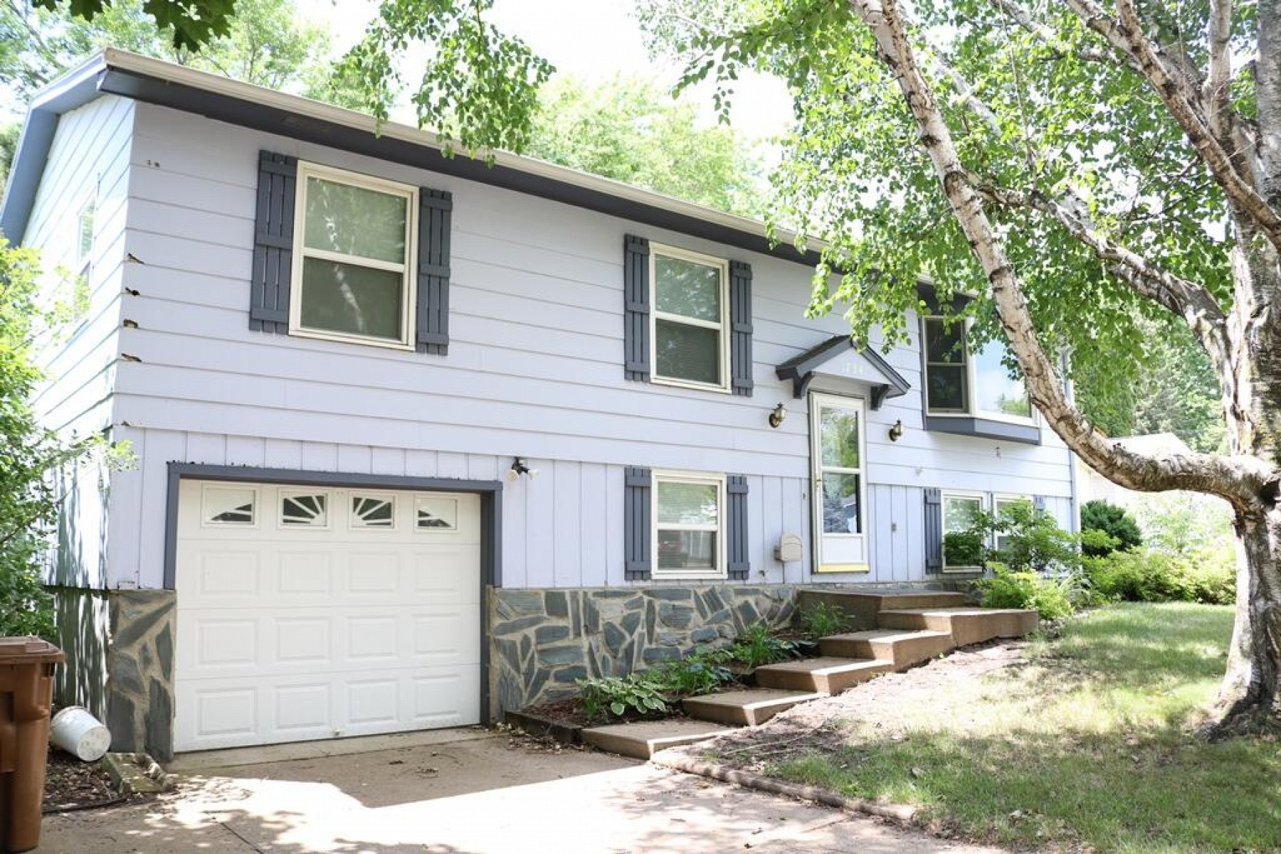 1734 Santee Trail, Brookings, SD 57006