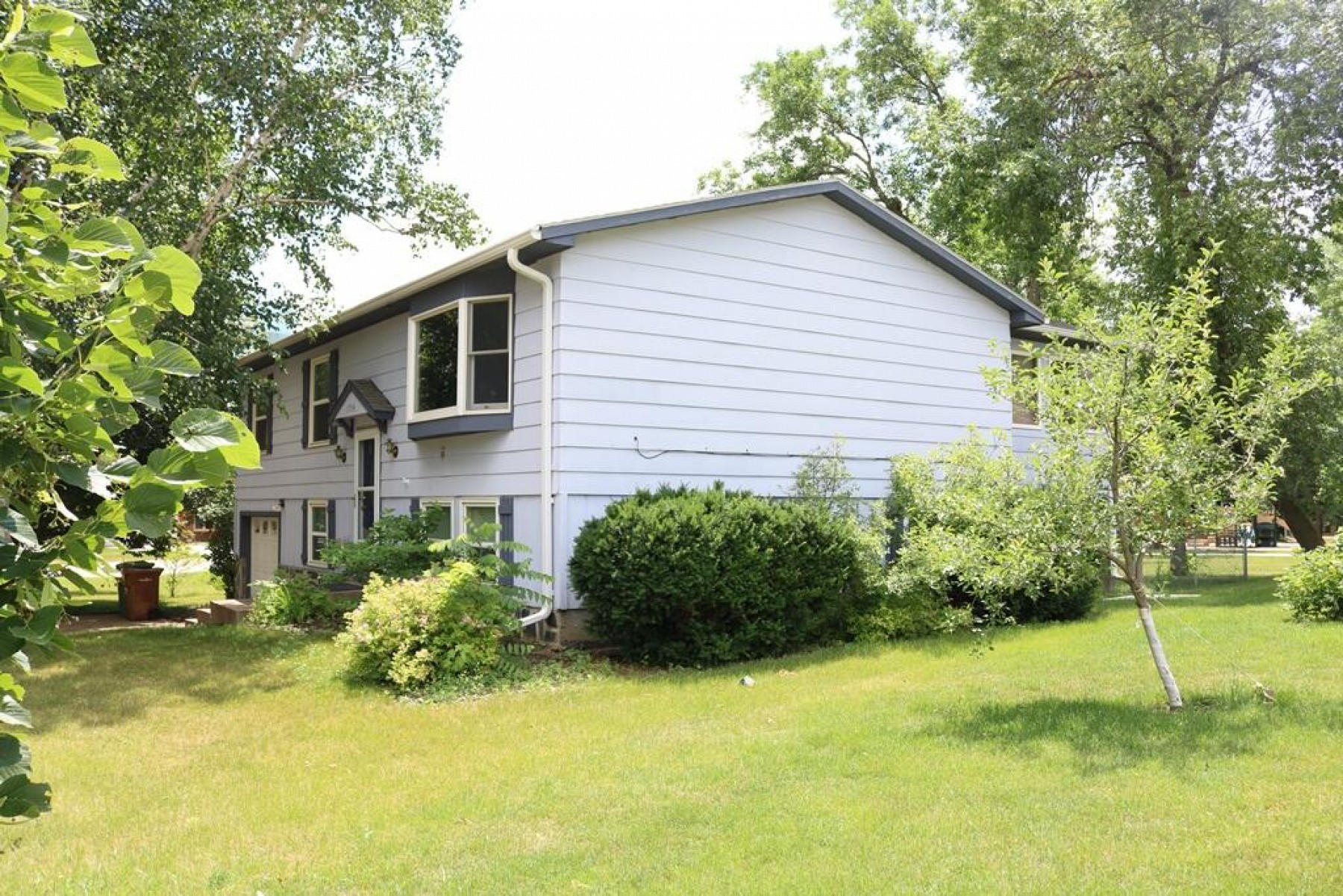 1734 Santee Trail, Brookings, SD 57006