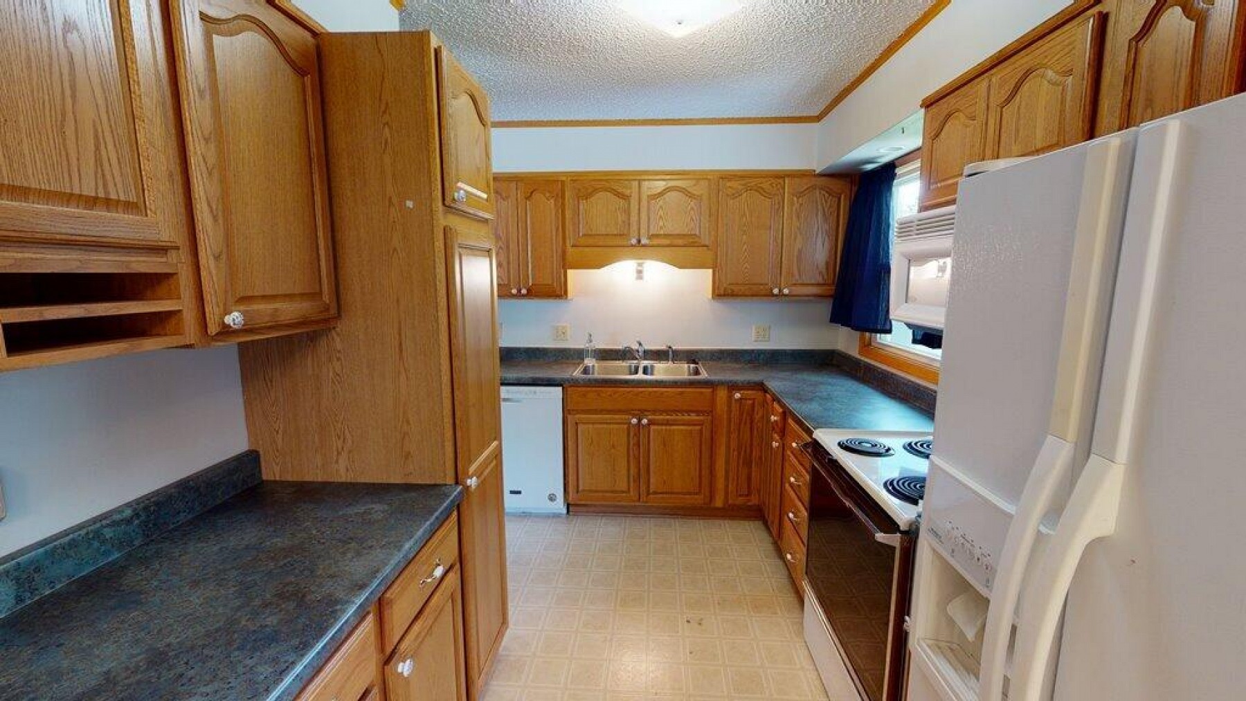 1734 Santee Trail, Brookings, SD 57006