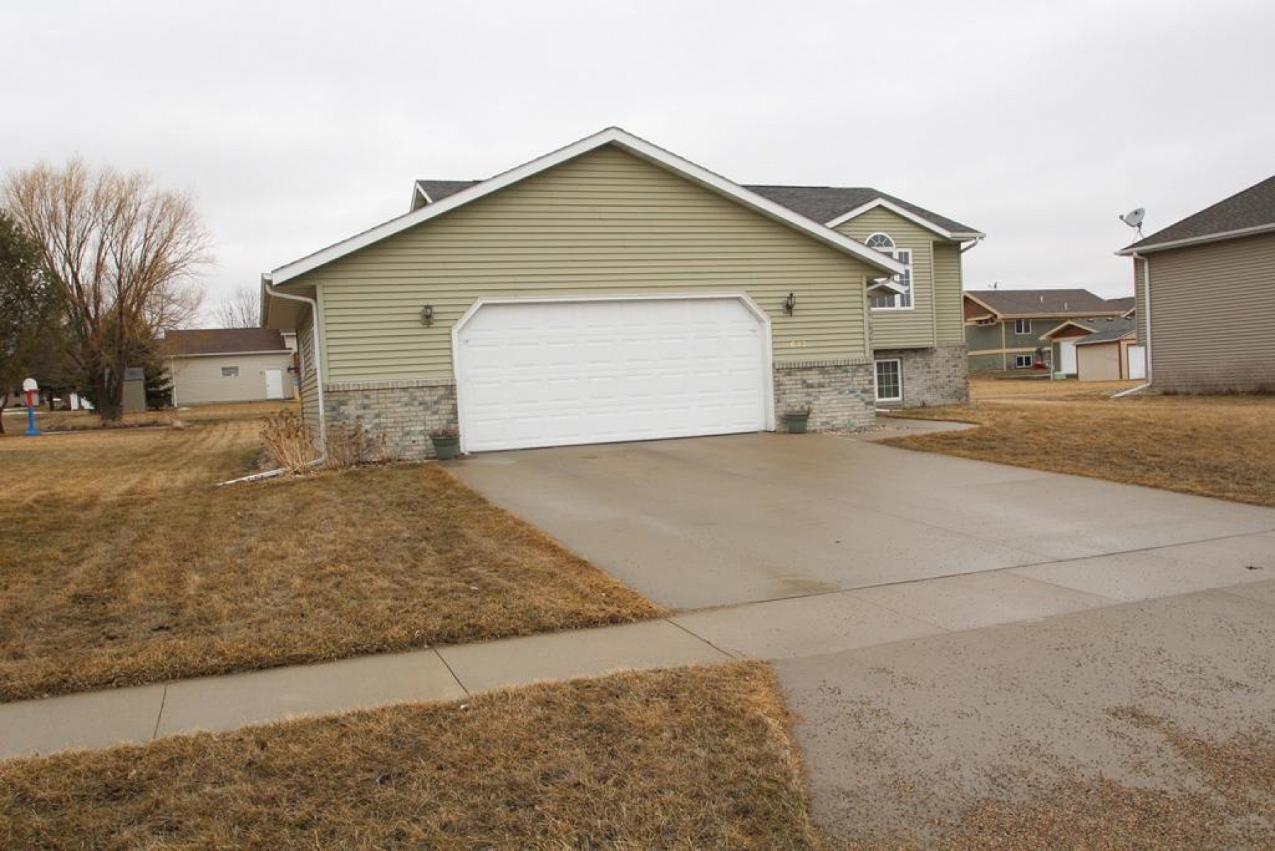 1622 7th Avenue S, Brookings, SD 57006