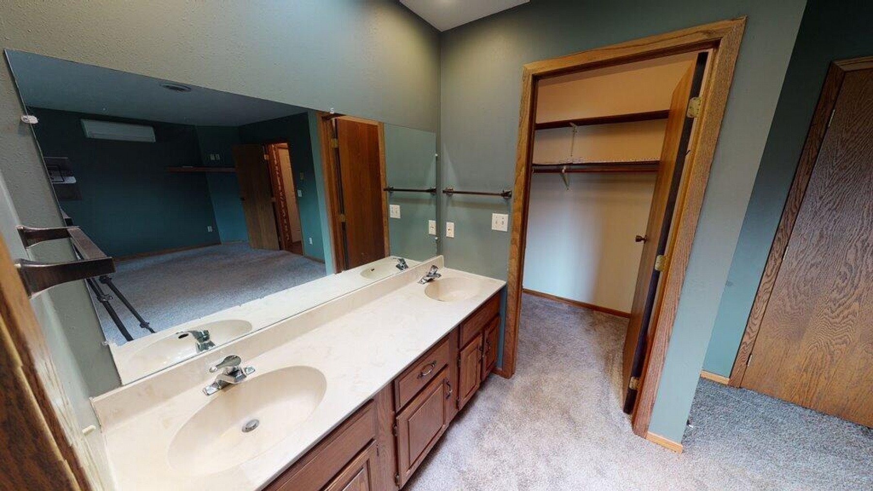 703 Elm Avenue, Brookings, SD 57006