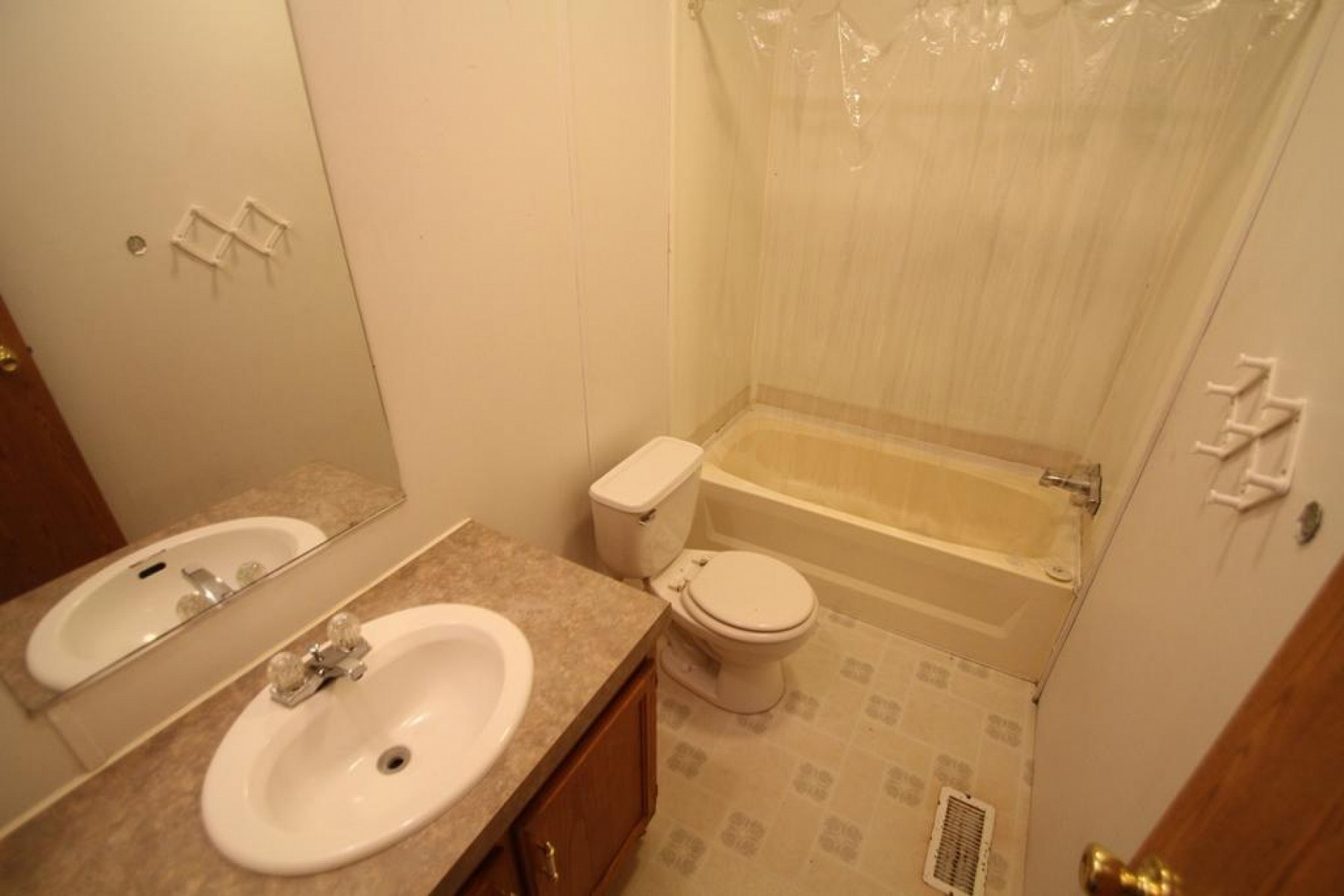 111 Wagon Wheel Circle, Brookings, SD 57006