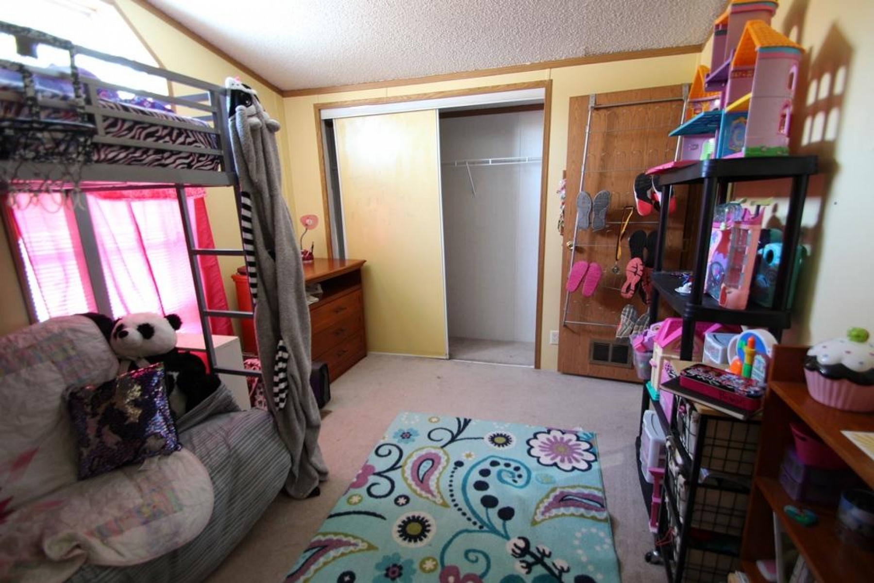 111 Wagon Wheel Circle, Brookings, SD 57006