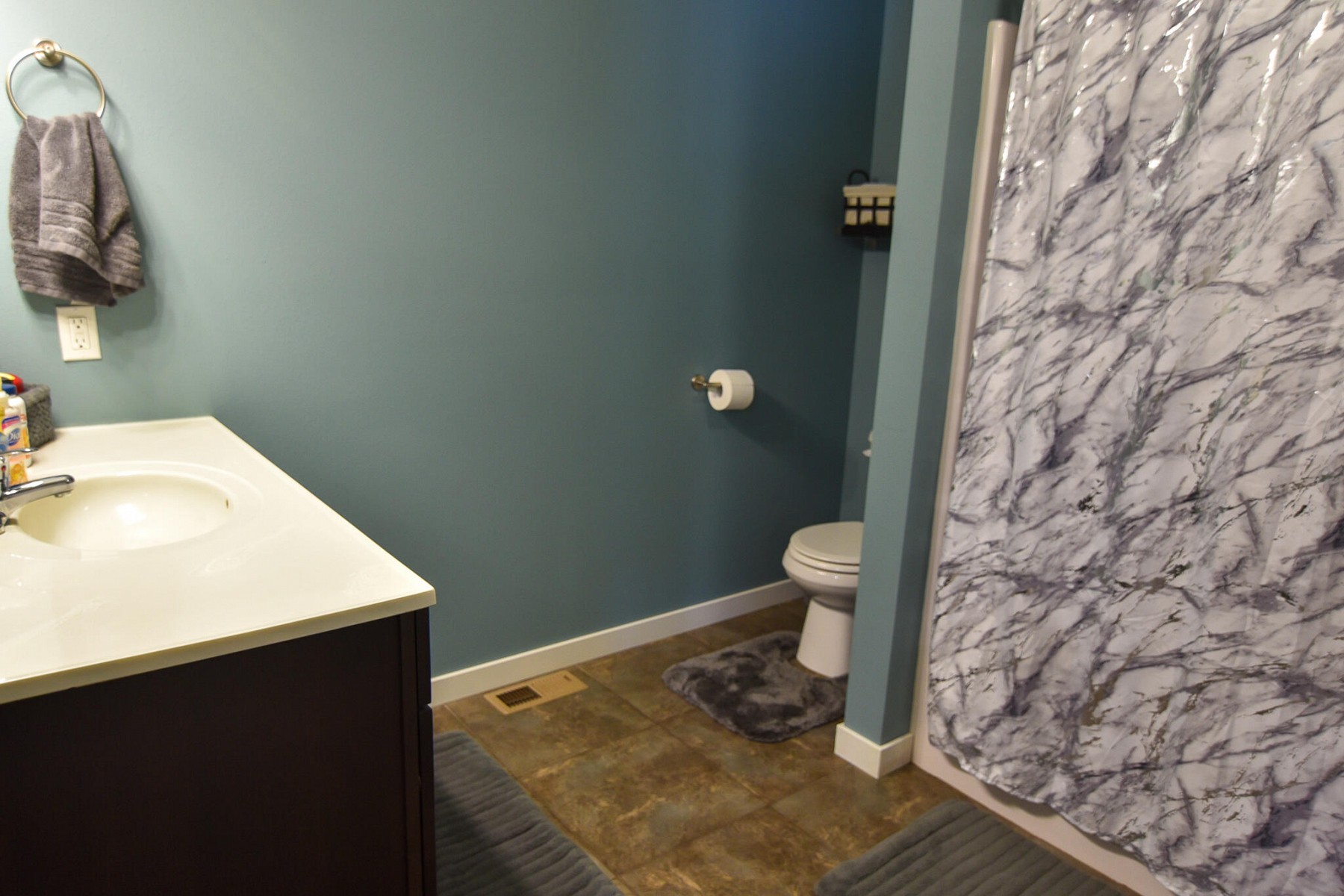 2210 Primrose Drive, Brookings, SD 57006