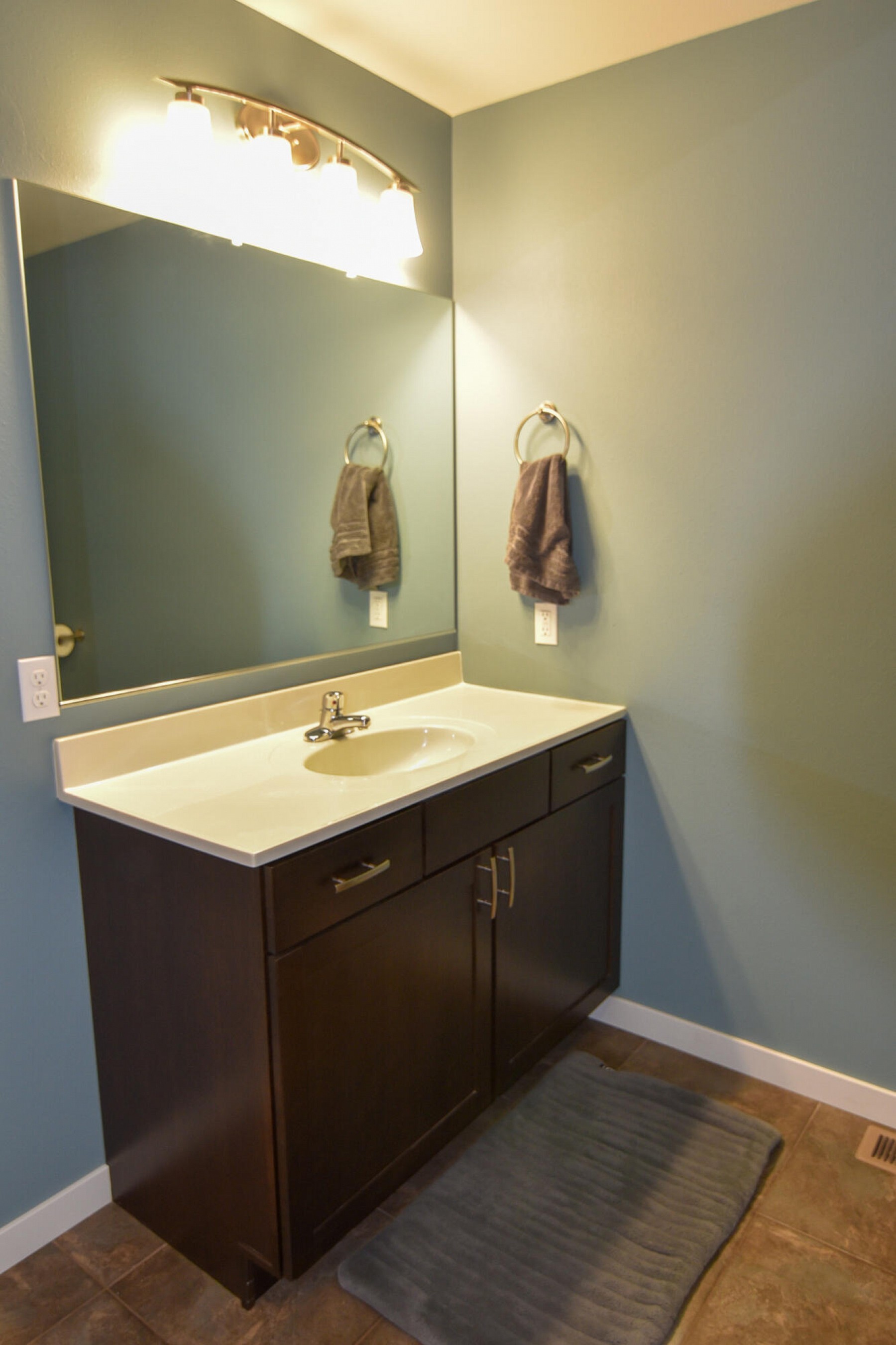 2210 Primrose Drive, Brookings, SD 57006