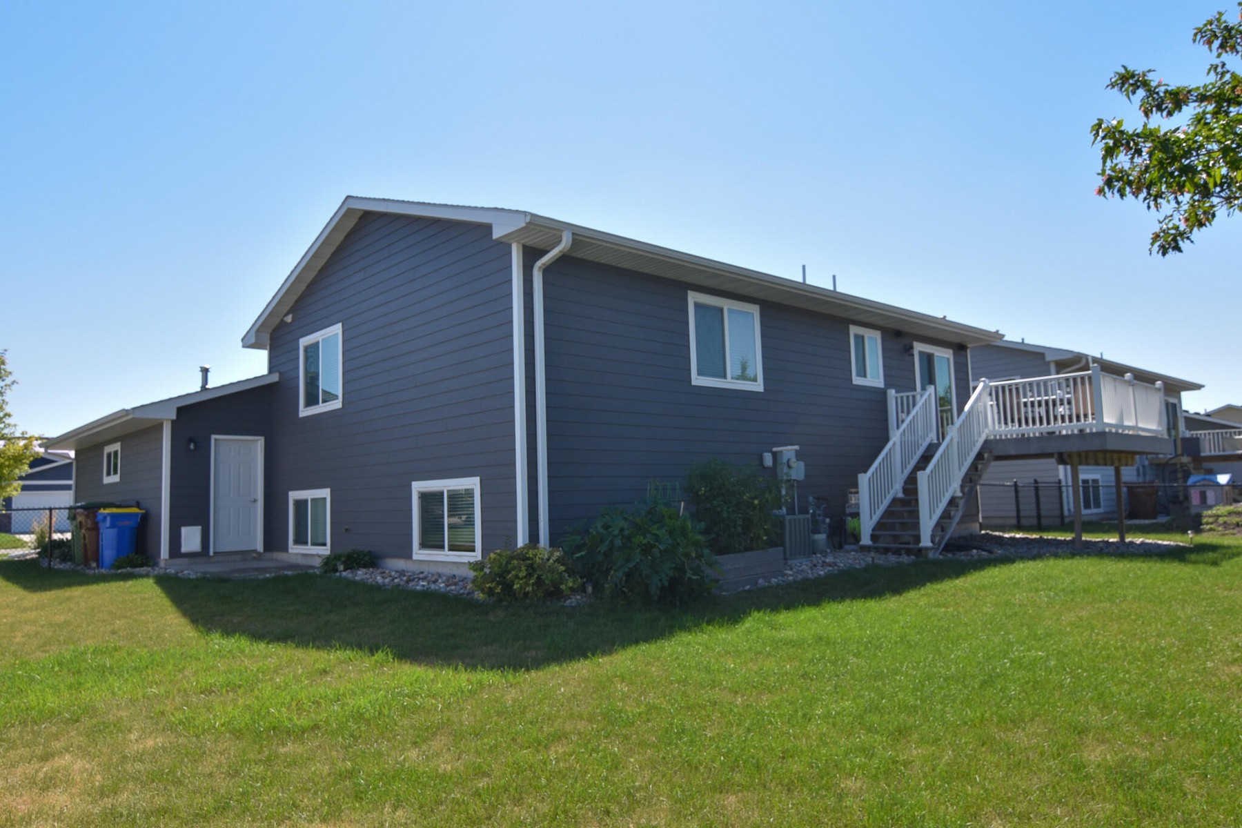 2210 Primrose Drive, Brookings, SD 57006