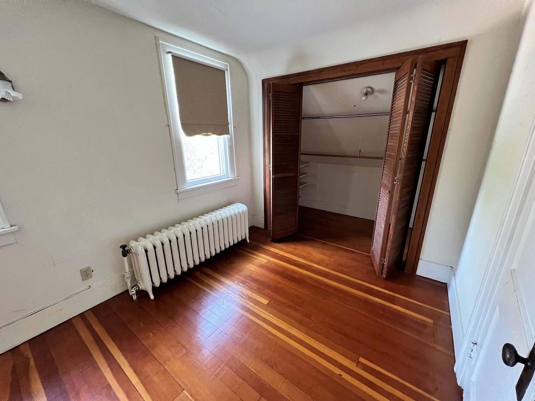 217 11th Avenue, Brookings, SD 57006