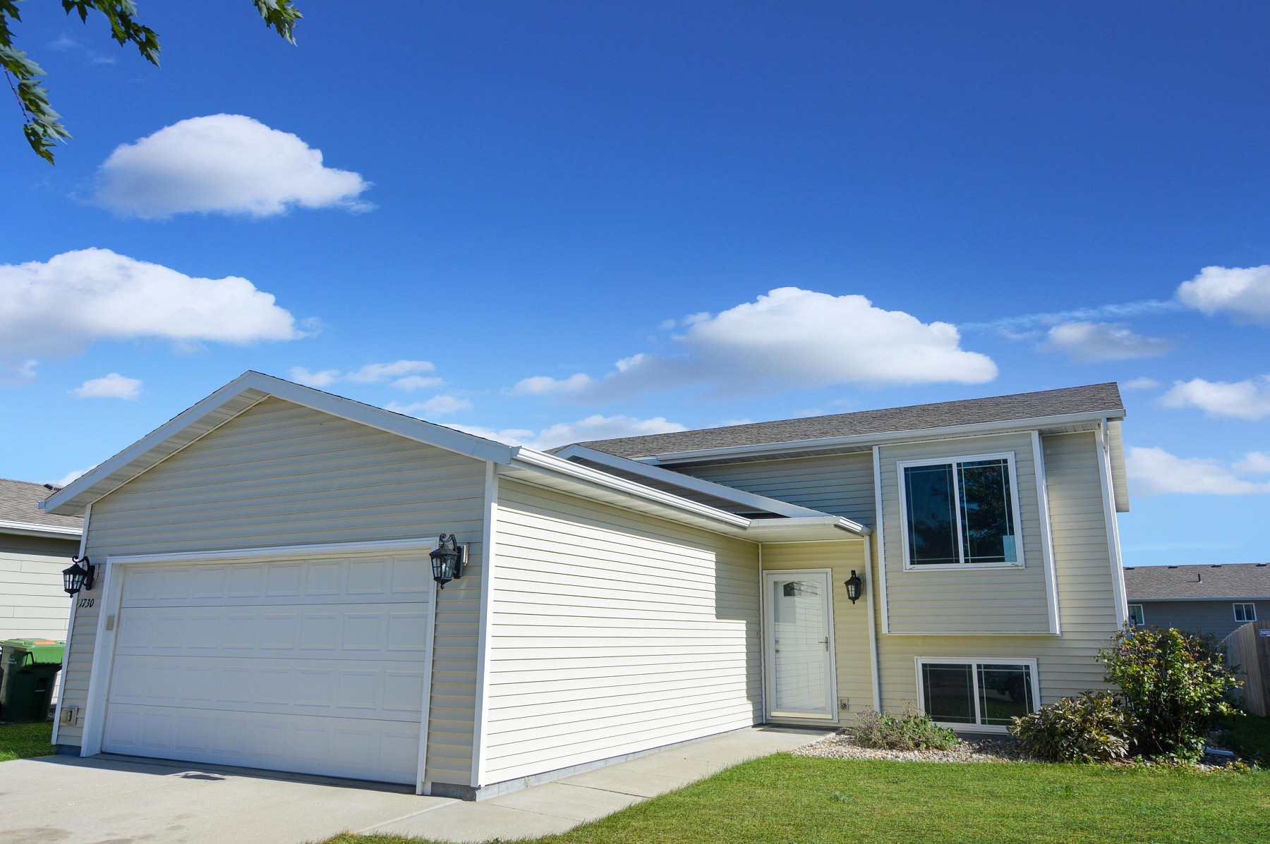 1730 Torrey Pines Drive, Brookings, SD 57006