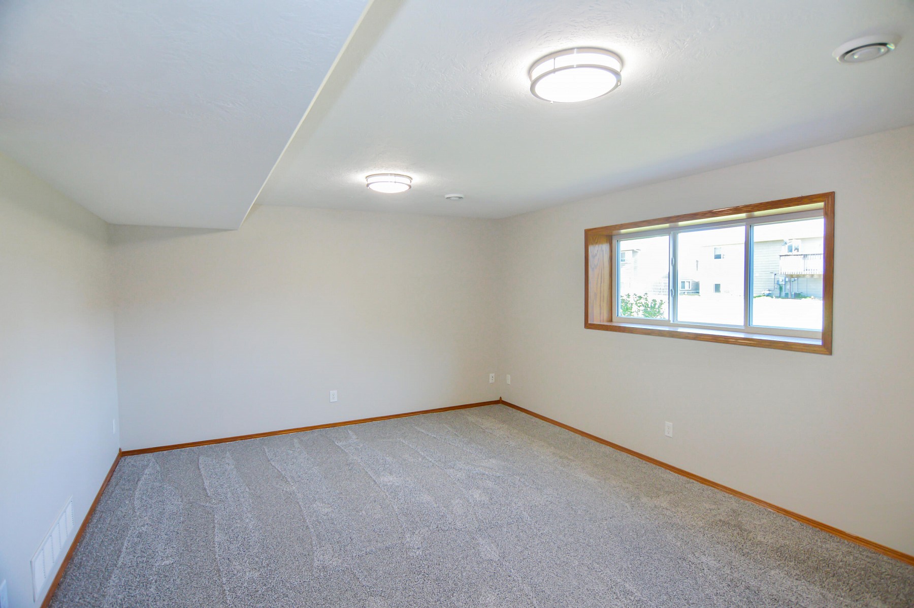 1730 Torrey Pines Drive, Brookings, SD 57006