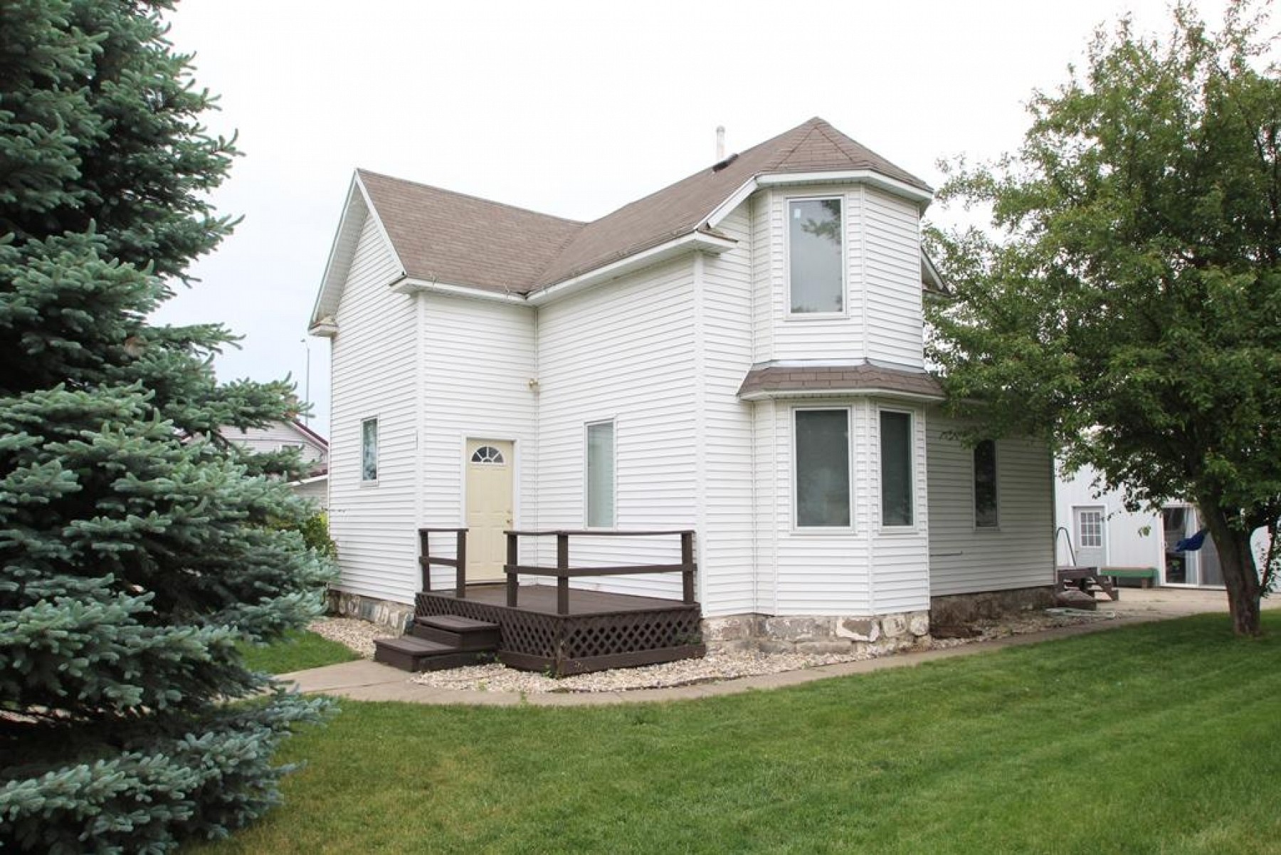 105 4th Street S, Arlington, SD 57212
