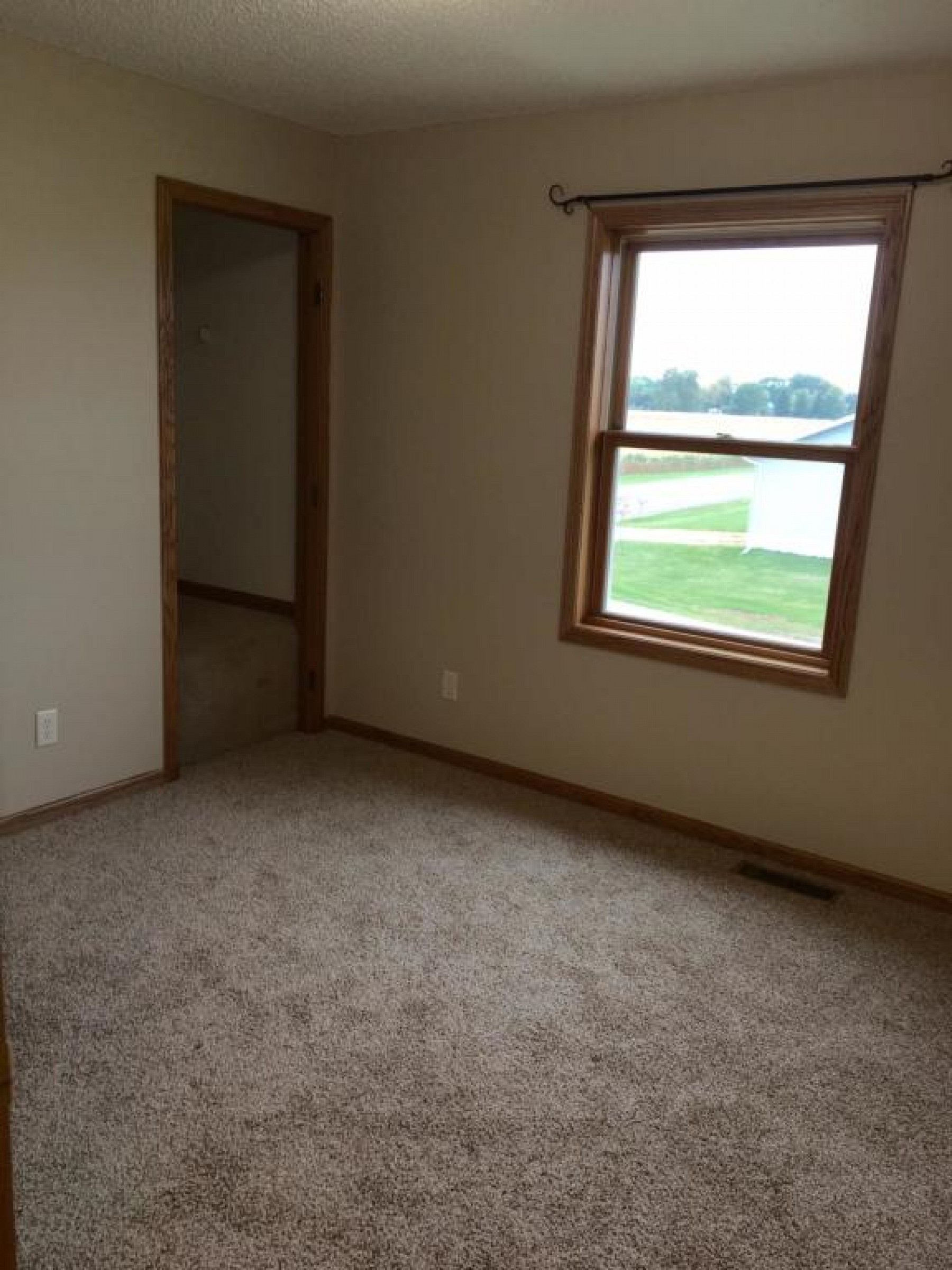 408 Kelsey Street, Elkton, SD 57026