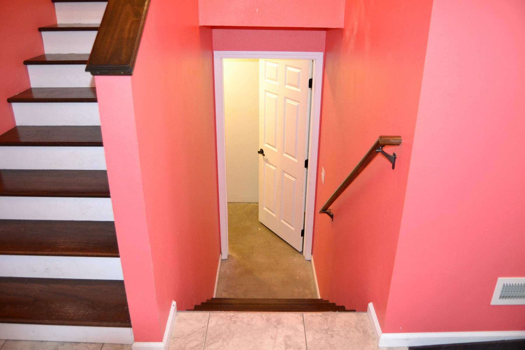 2116 Primrose Circle, Brookings, SD 57006