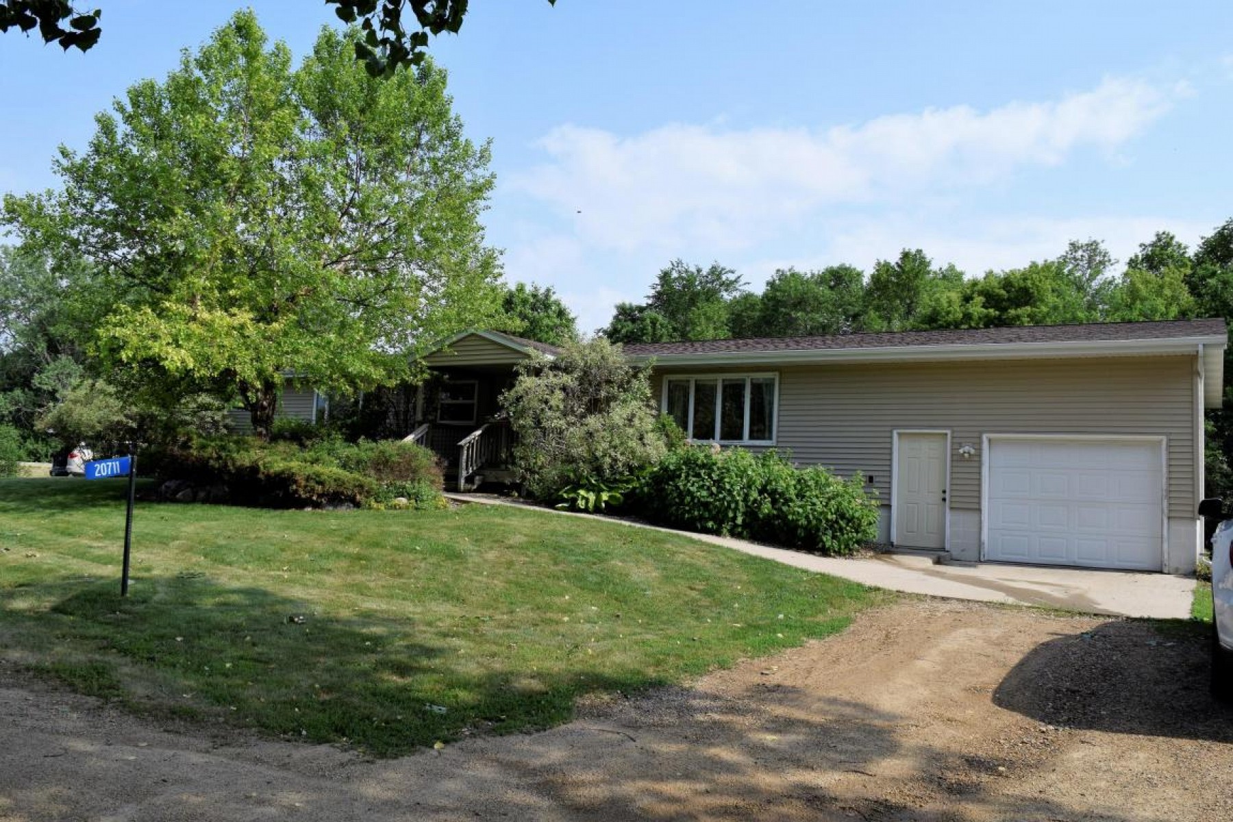 20711 471st Avenue, Brookings, SD 57006