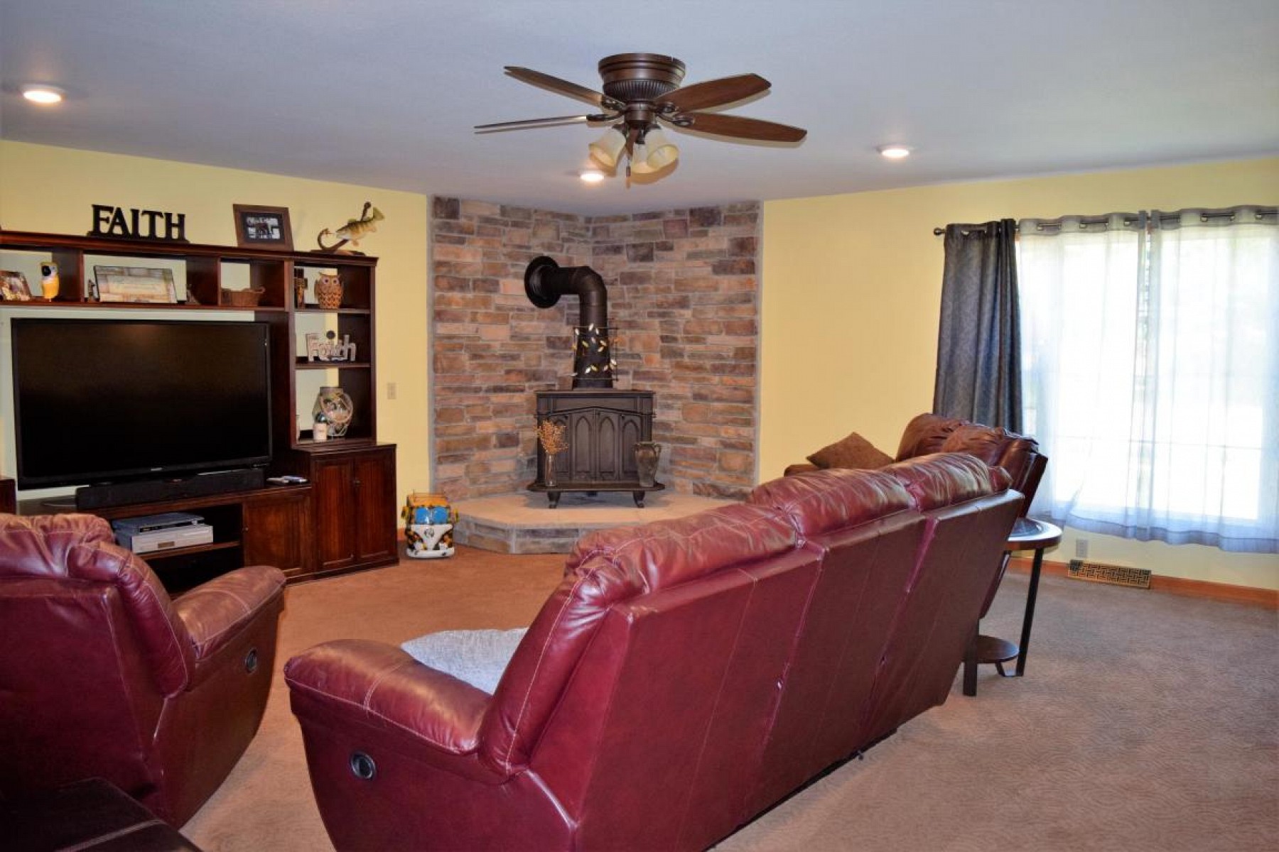 2037 Kansas Drive, Brookings, SD 57006