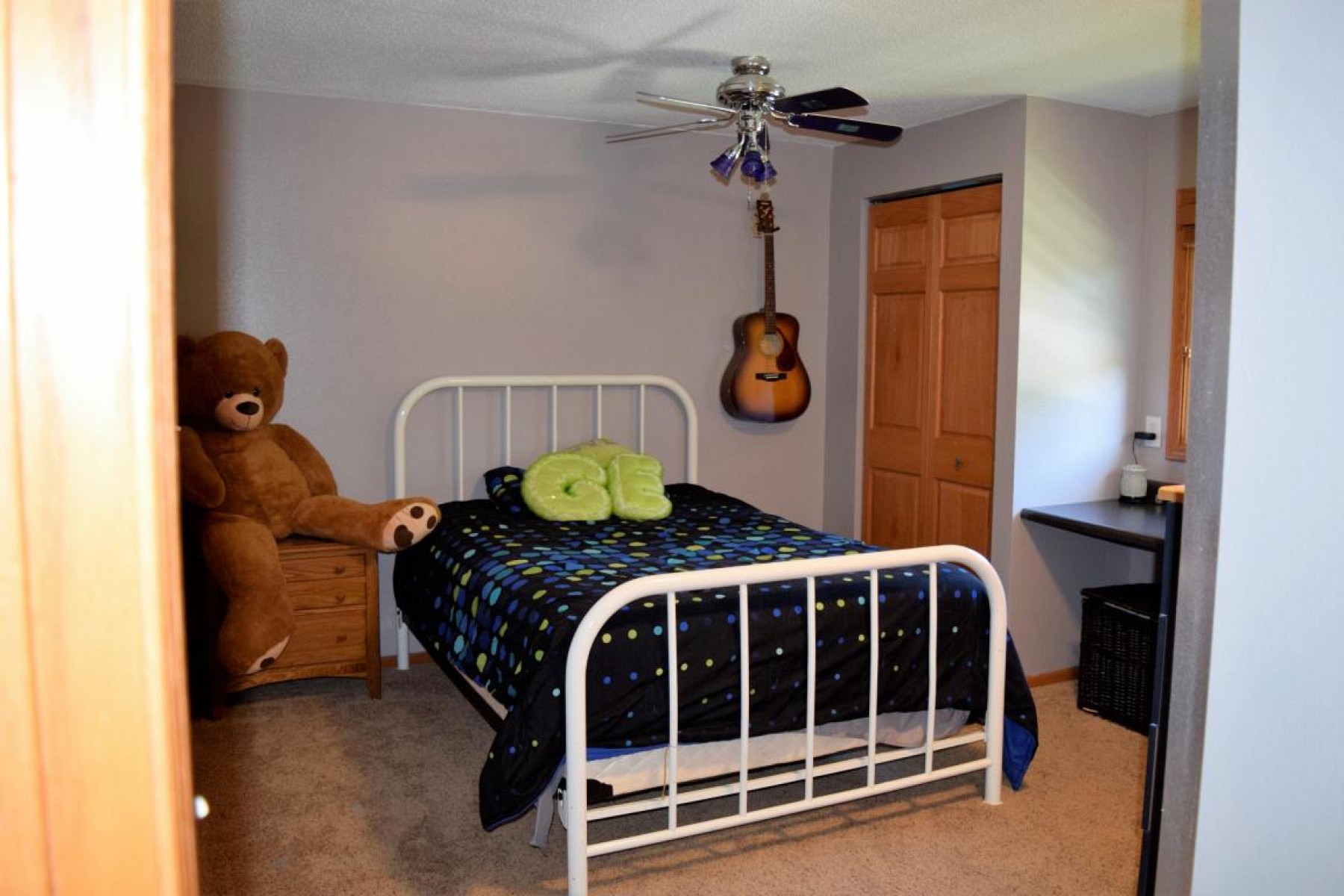 2037 Kansas Drive, Brookings, SD 57006