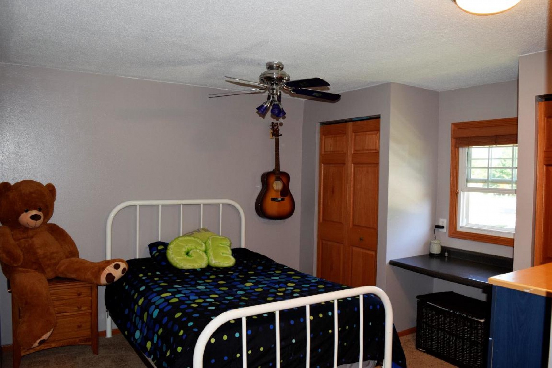 2037 Kansas Drive, Brookings, SD 57006