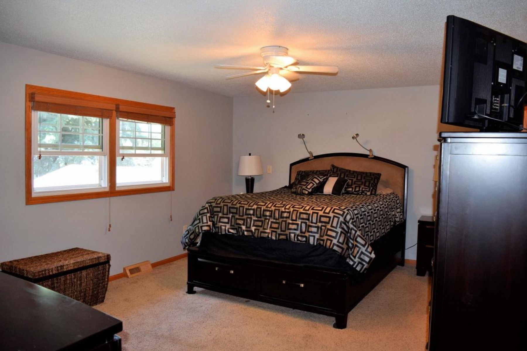 2037 Kansas Drive, Brookings, SD 57006