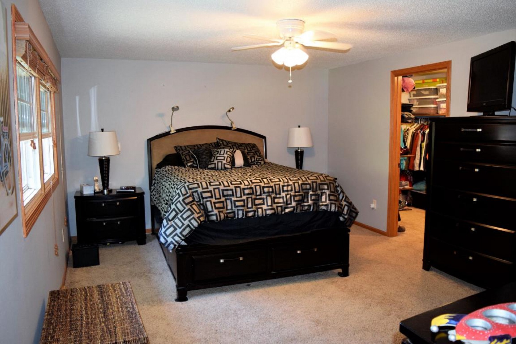 2037 Kansas Drive, Brookings, SD 57006