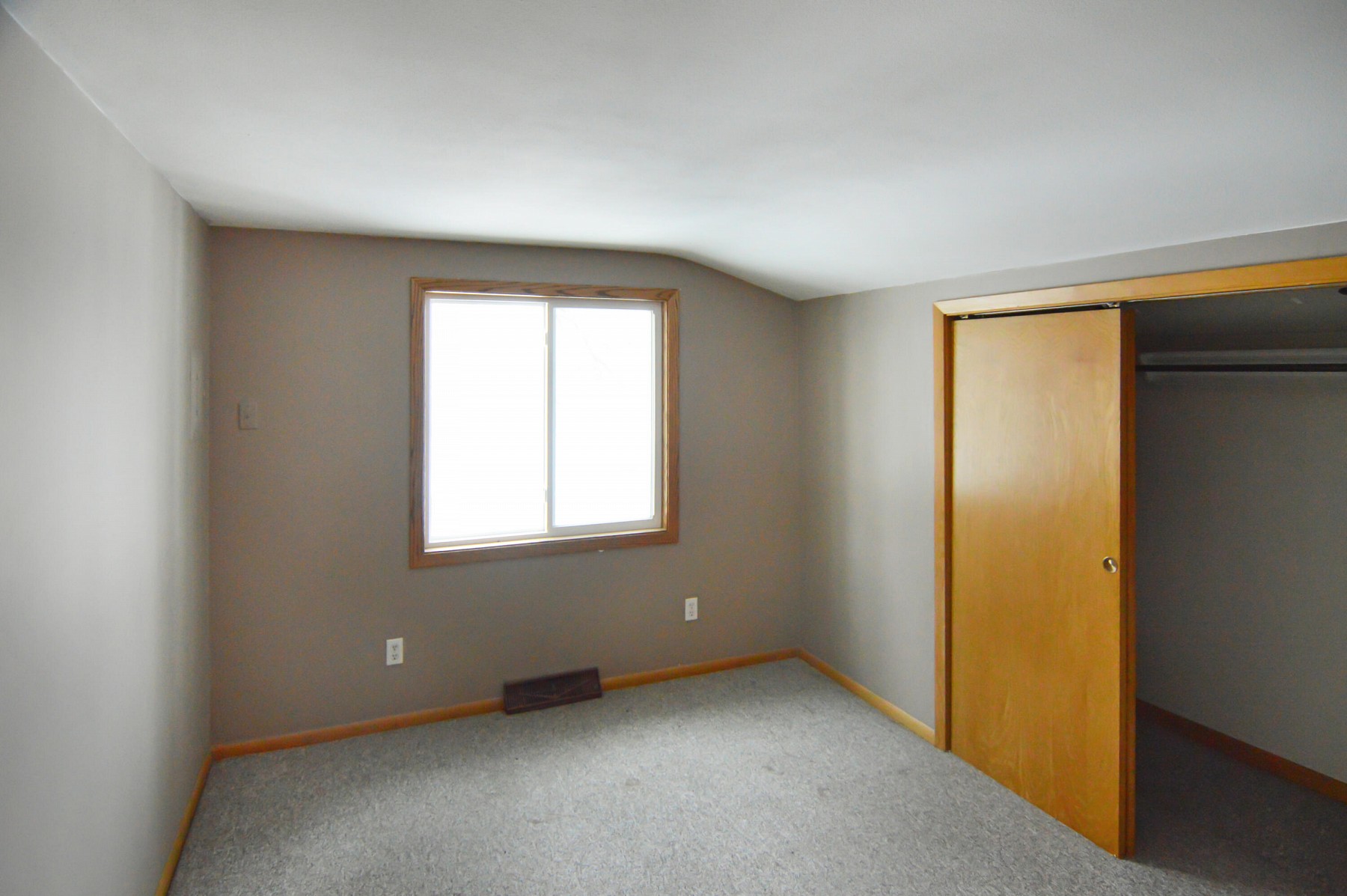 323/325 2nd Avenue, Brookings, SD 57006