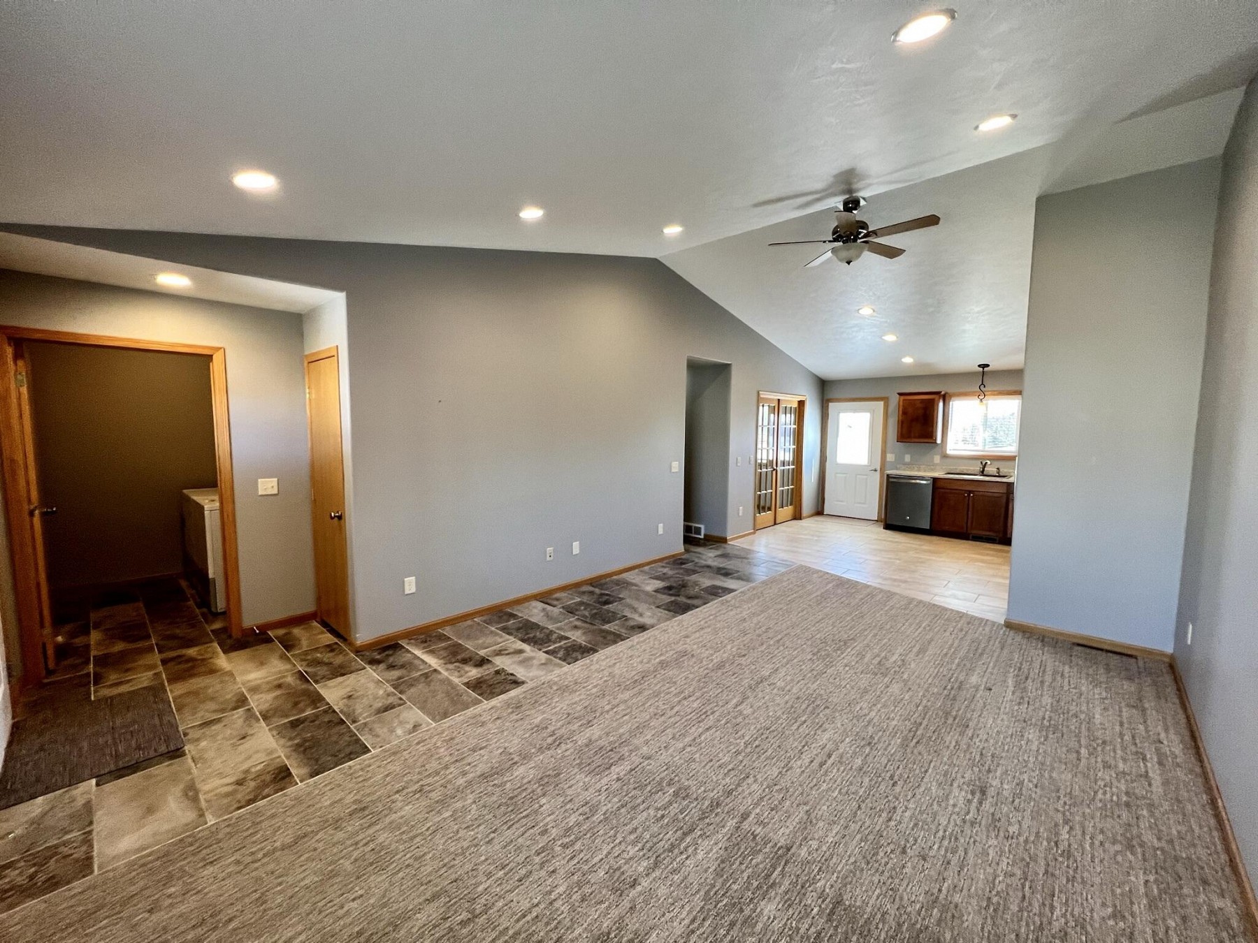 1823 9th Avenue S, Brookings, SD 57006