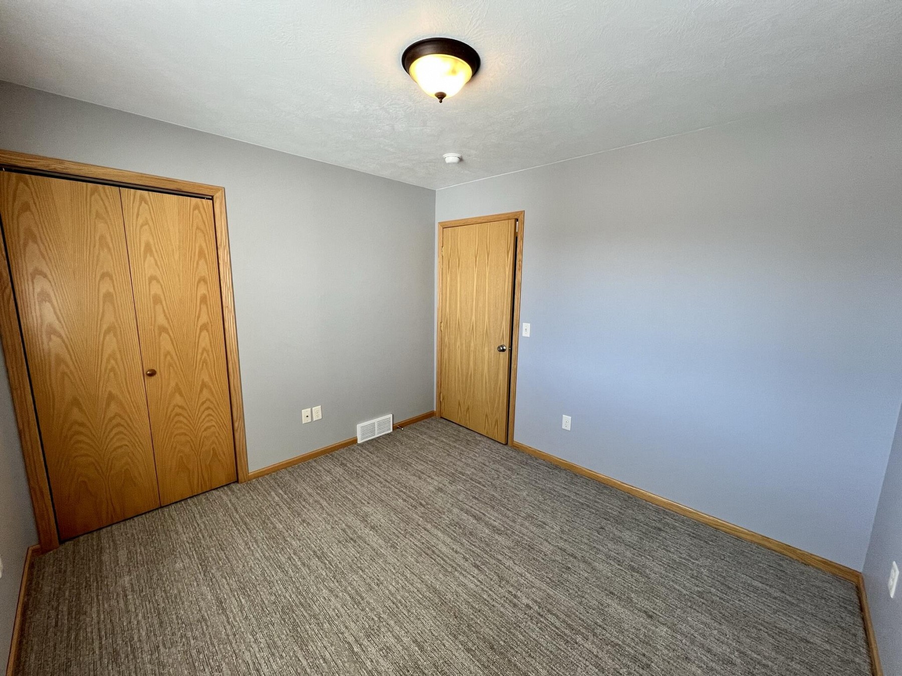 1823 9th Avenue S, Brookings, SD 57006