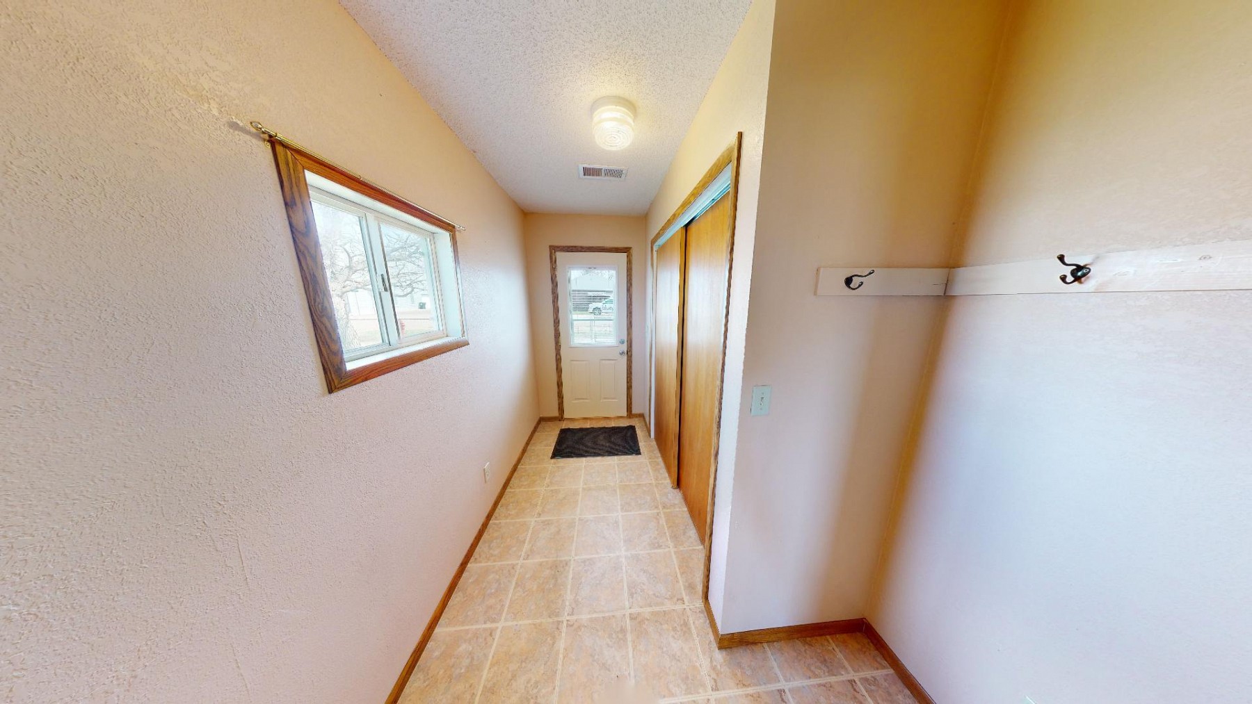 201 Main Street, Outside Area, SD 57077