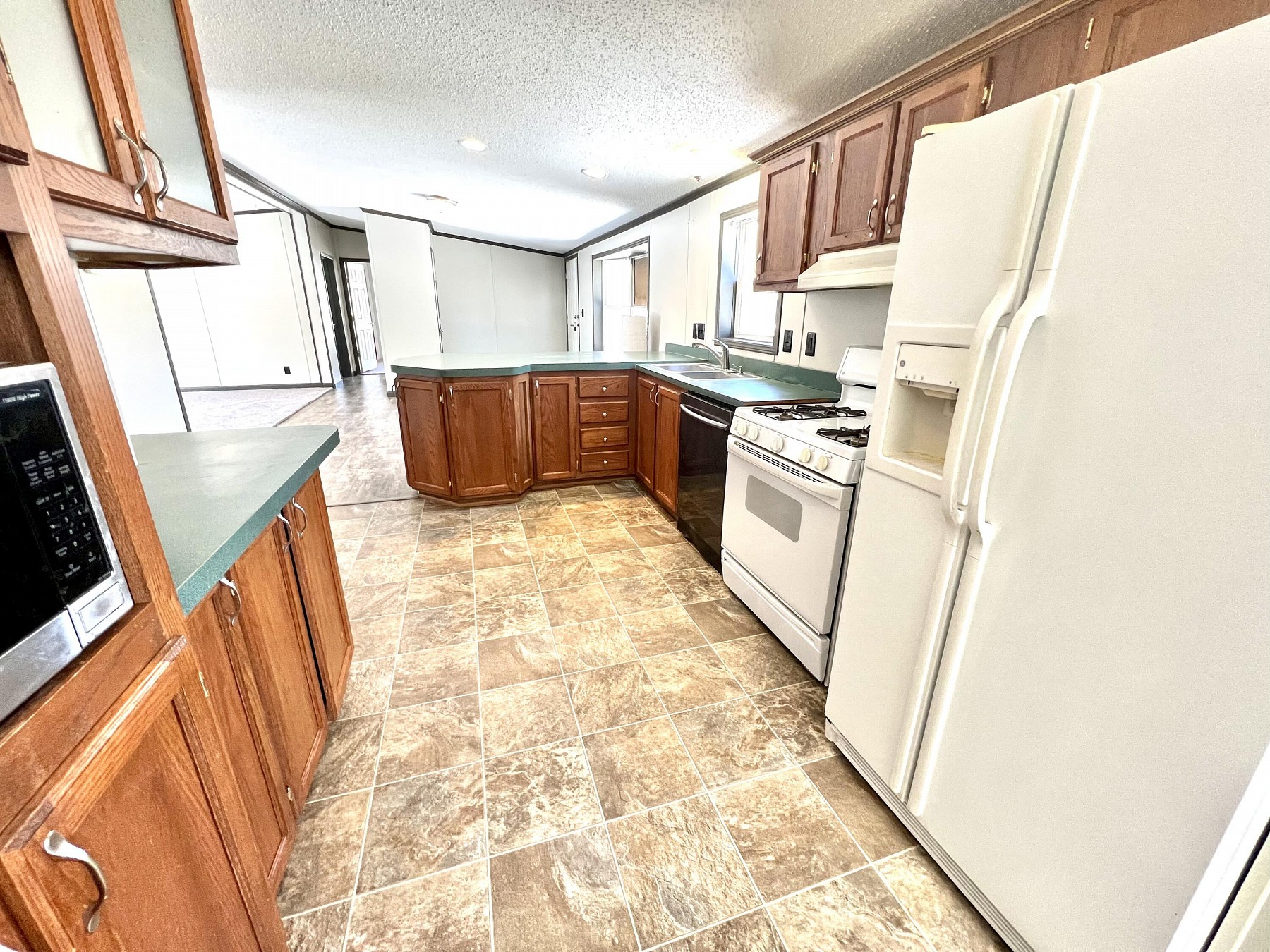 901 15th Street S, Brookings, SD 57006