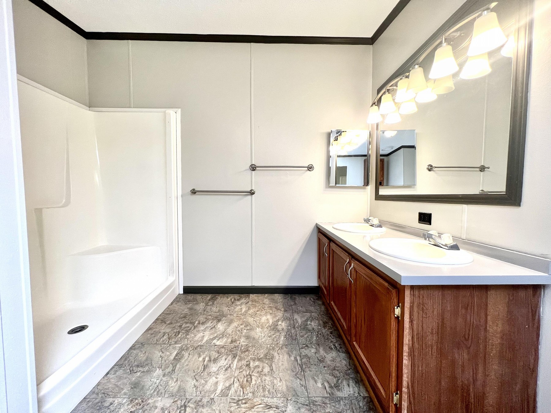 901 15th Street S, Brookings, SD 57006