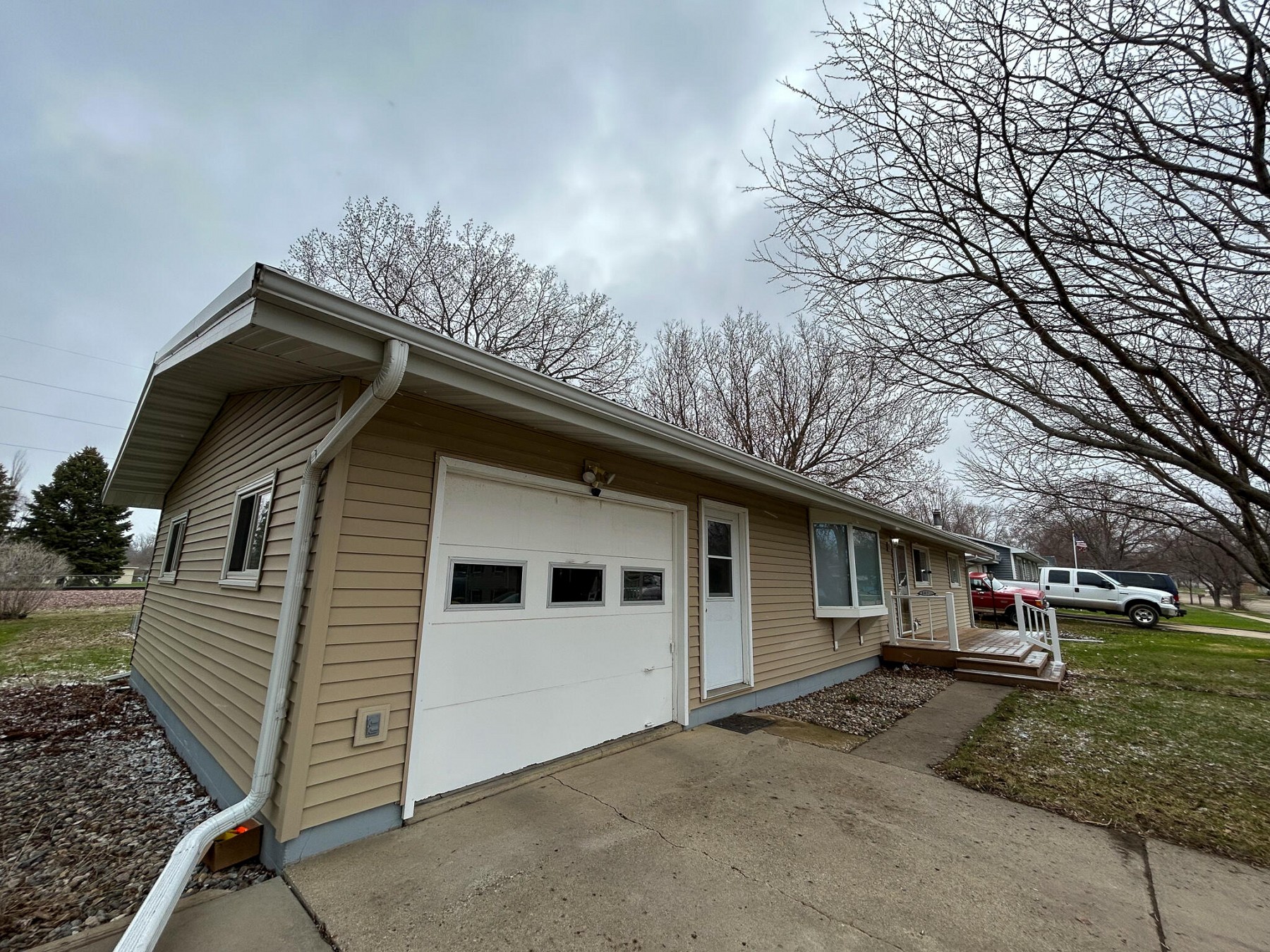 1027 Orchard Drive, Brookings, SD 57006
