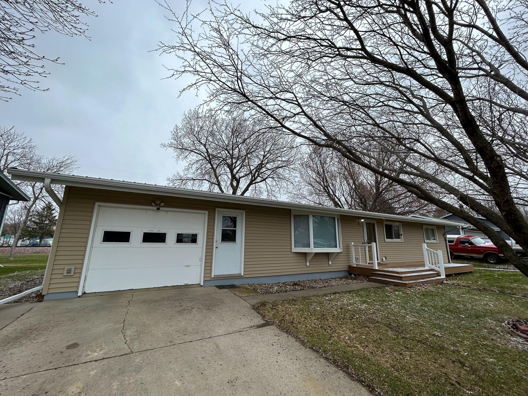 1027 Orchard Drive, Brookings, SD 57006