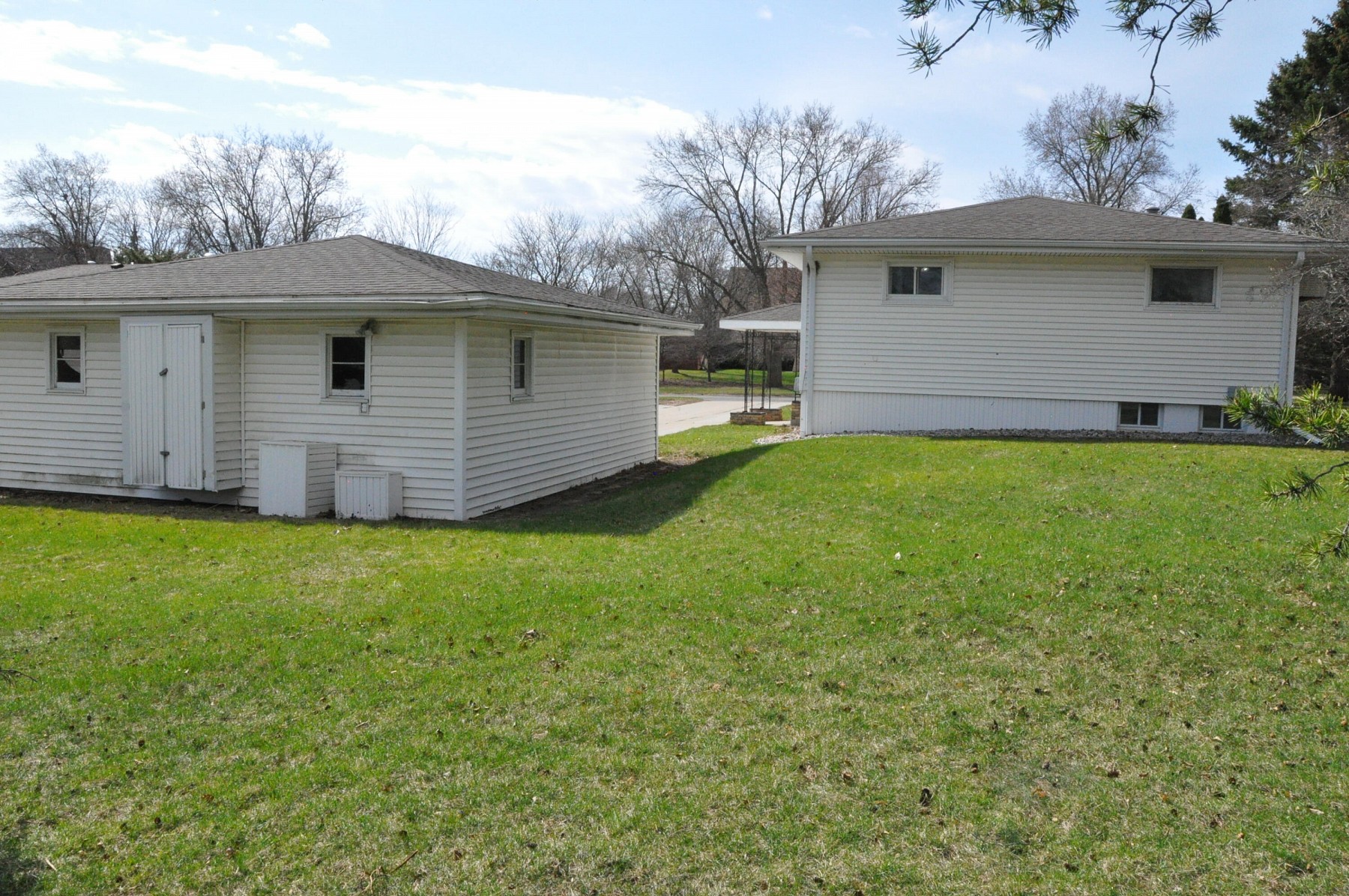 2021 3rd Street, Brookings, SD 57006