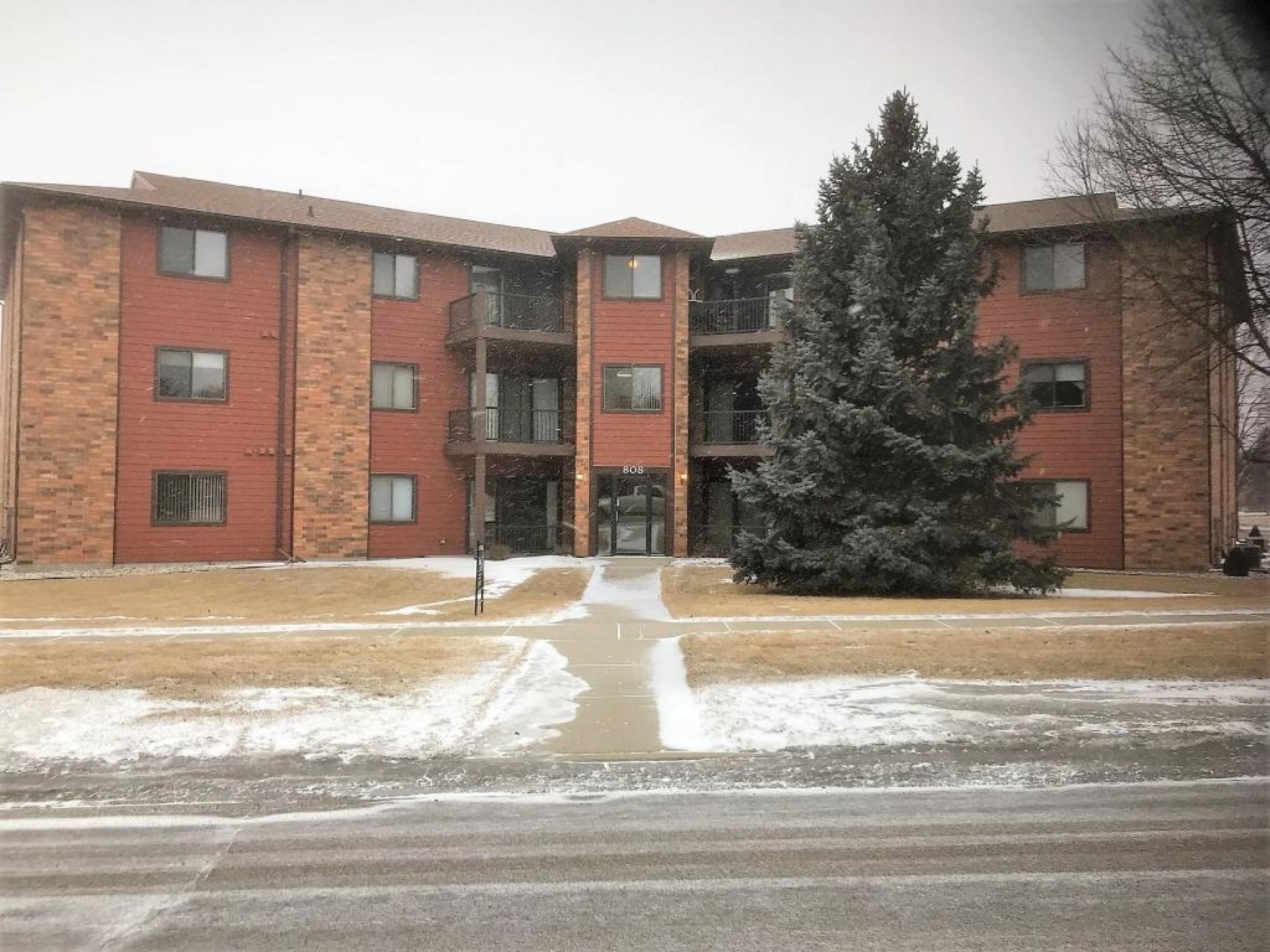 808 Christine Avenue, Brookings, SD 57006