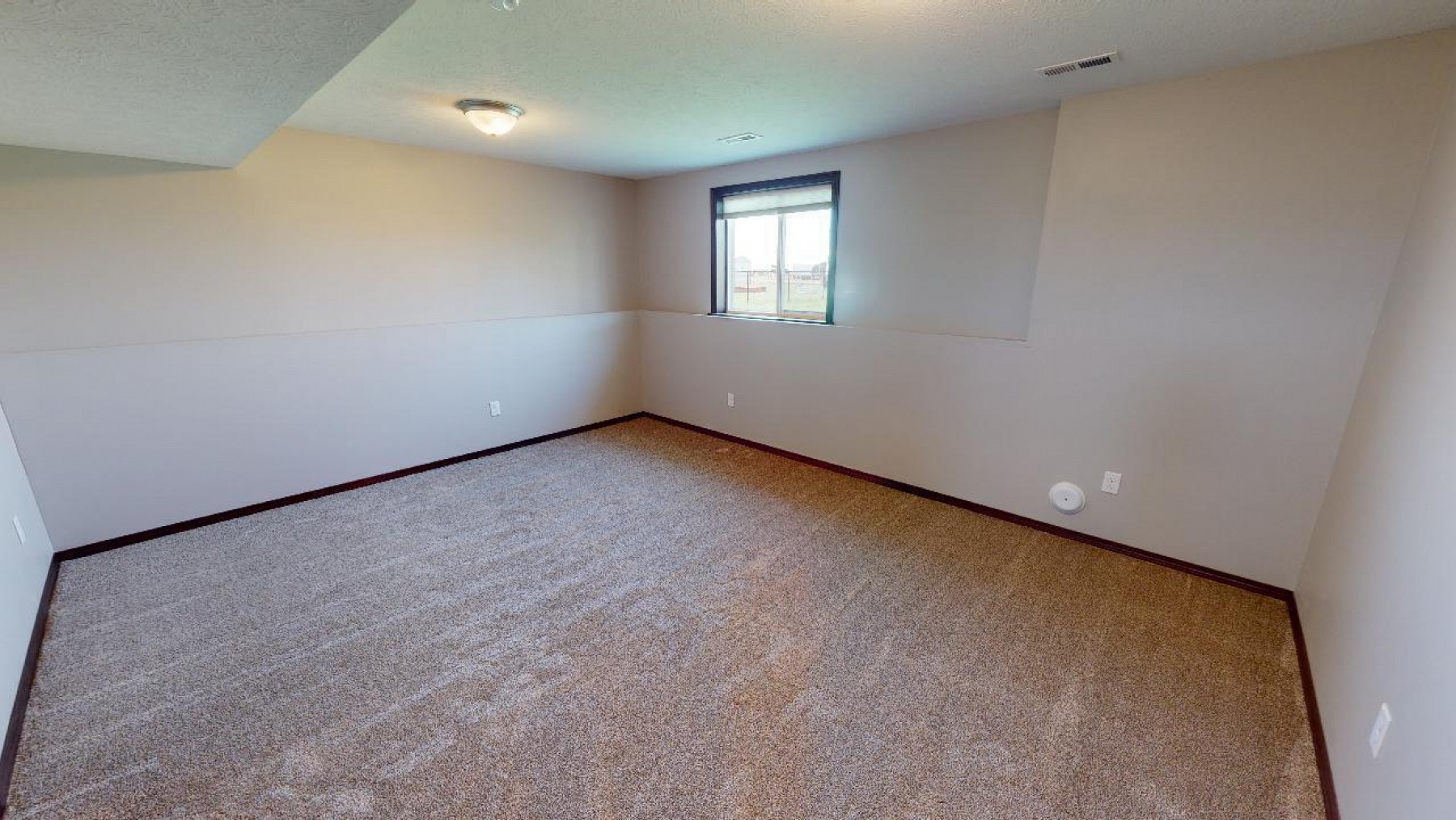 109 Lindsay Drive, Aurora, SD 57002