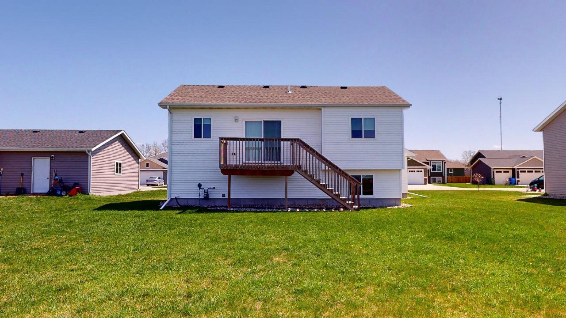 109 Lindsay Drive, Aurora, SD 57002