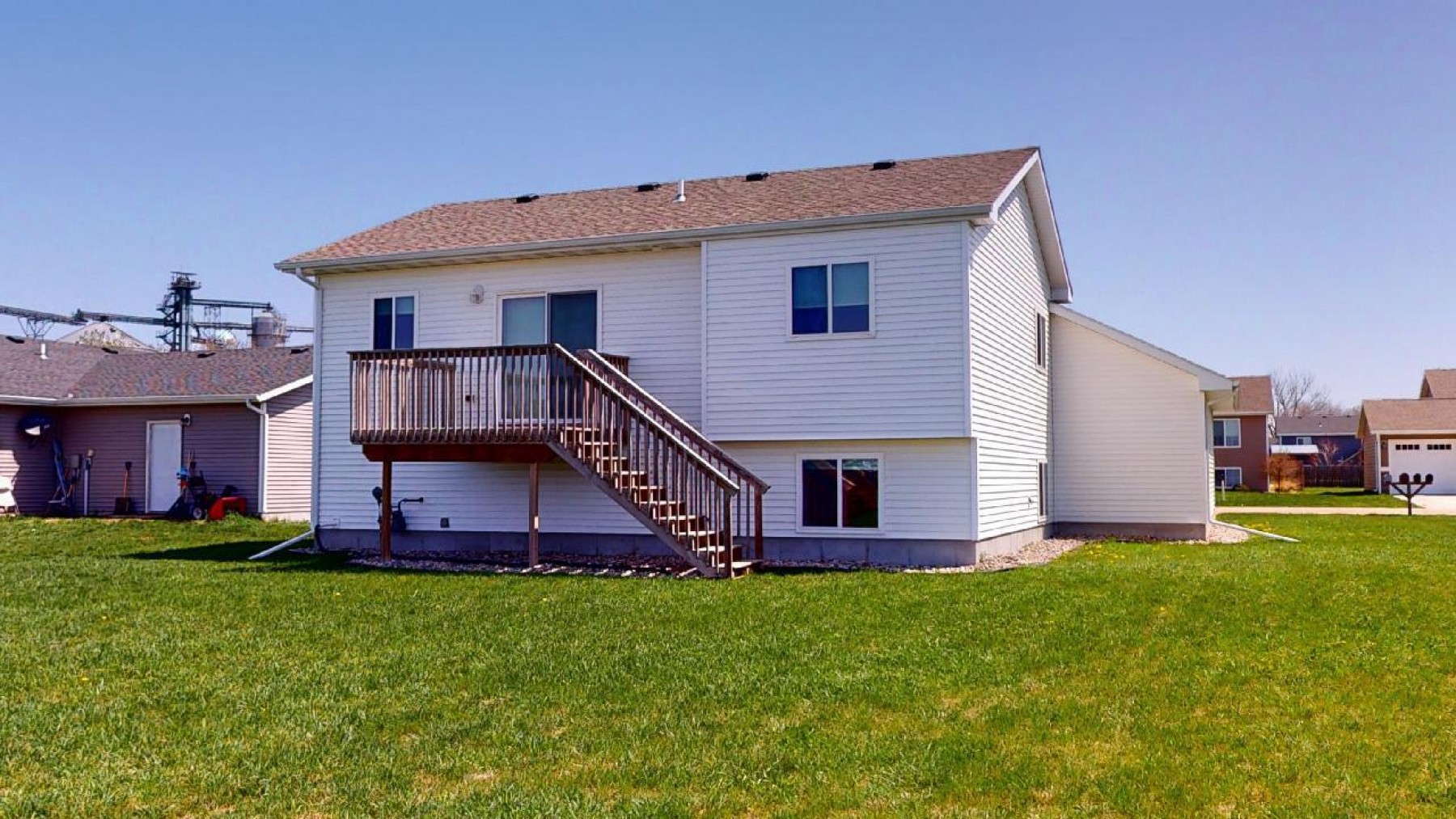 109 Lindsay Drive, Aurora, SD 57002