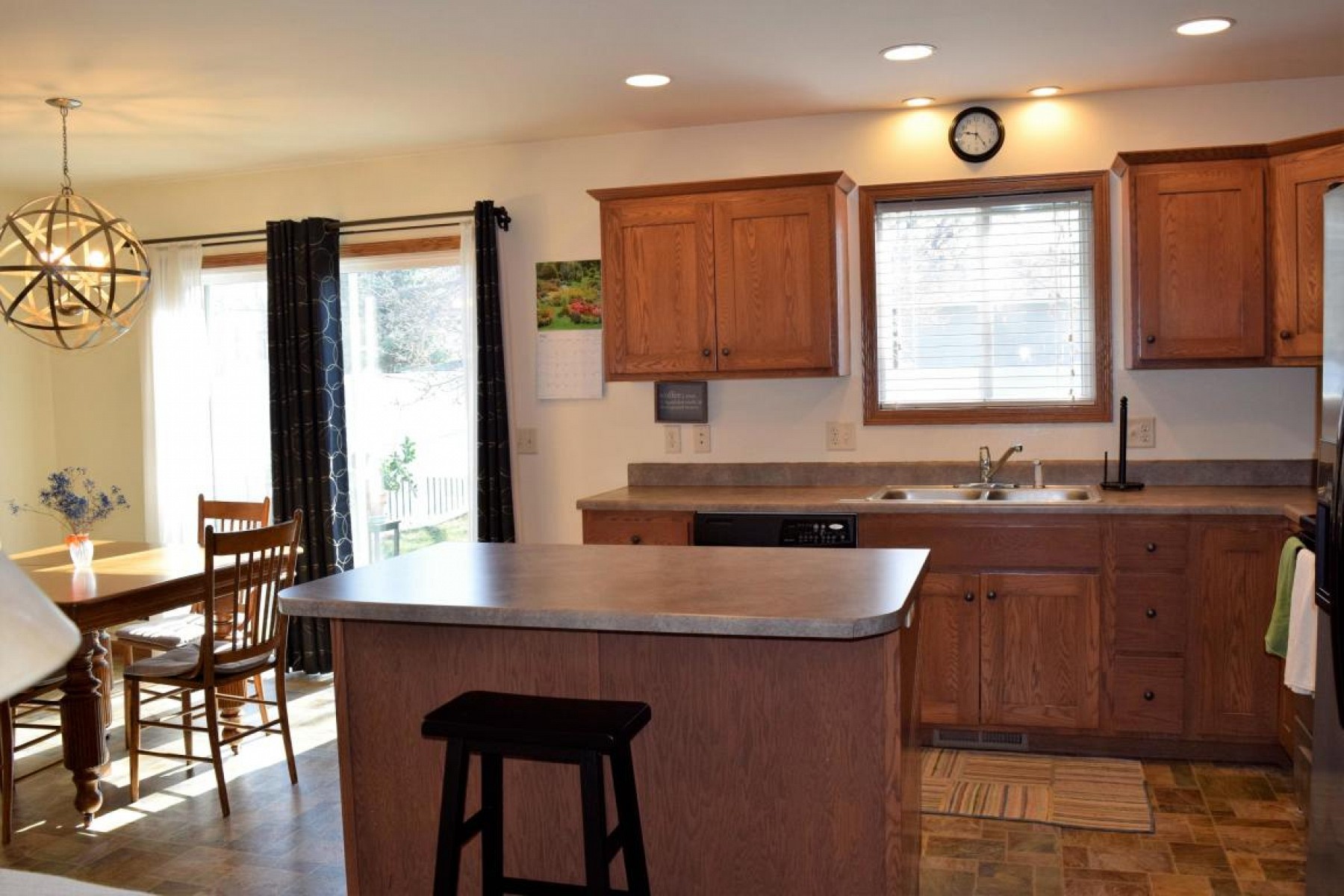 2027 Cumberland Court, Brookings, SD 57006