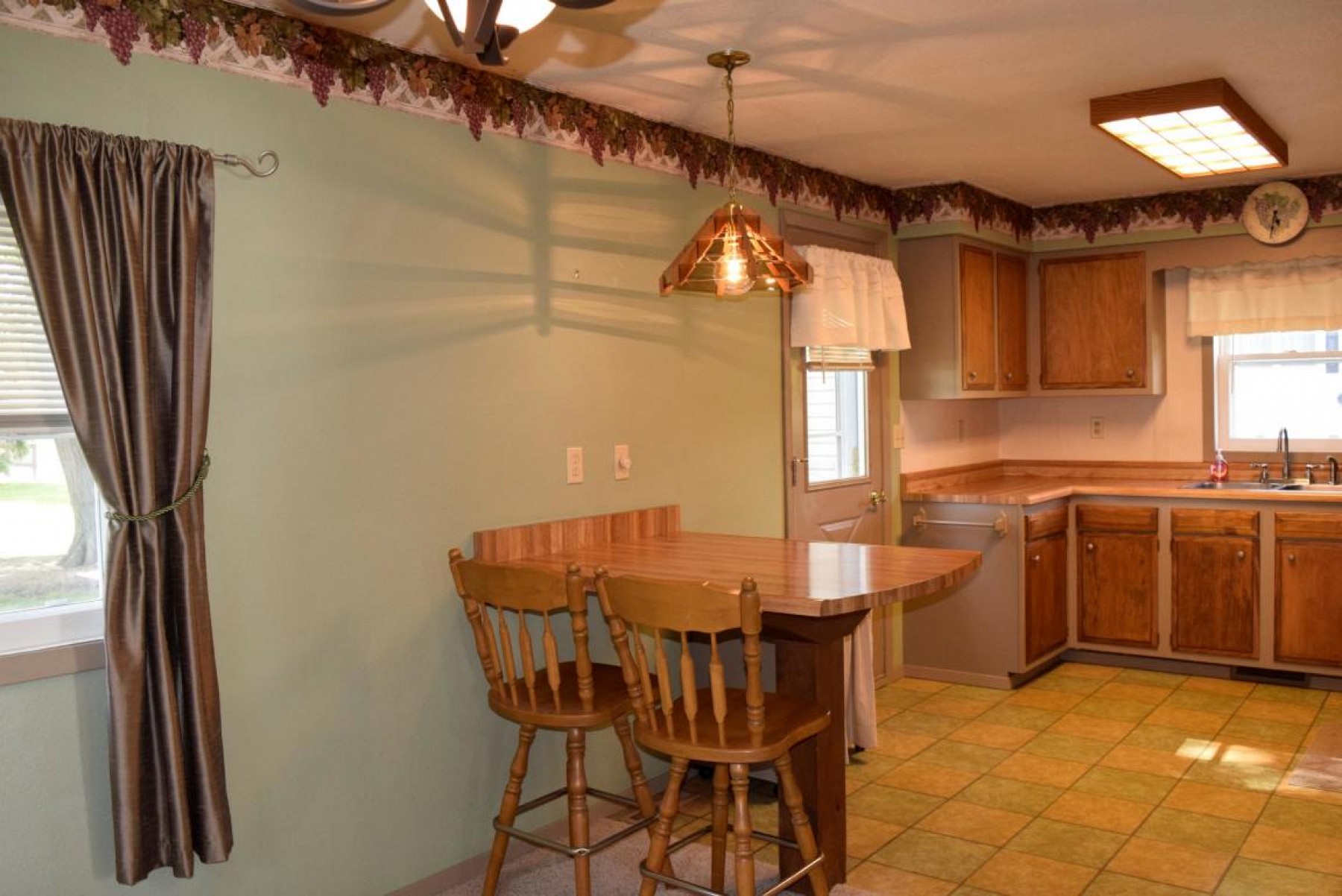 318 5th Avenue S, Brookings, SD 57006