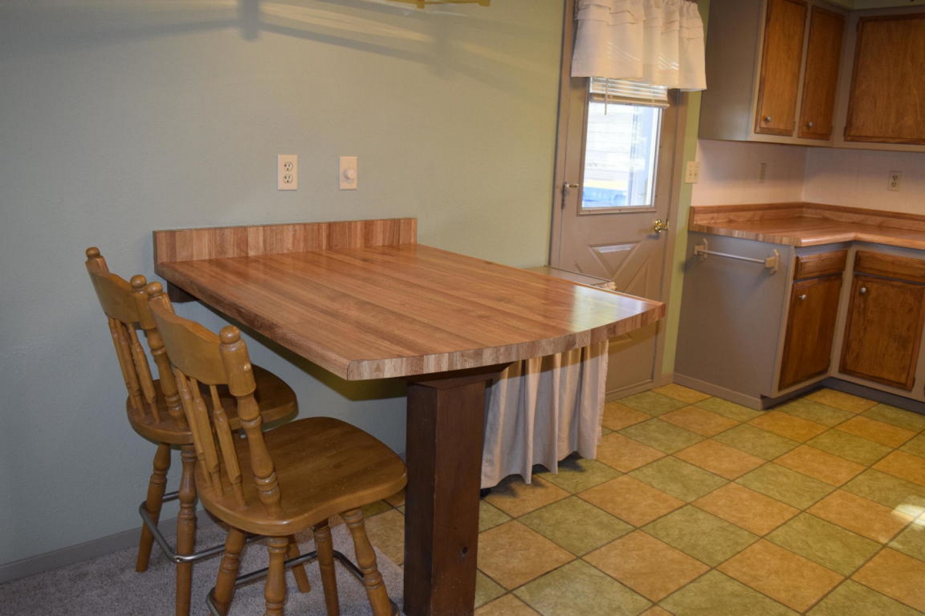 318 5th Avenue S, Brookings, SD 57006