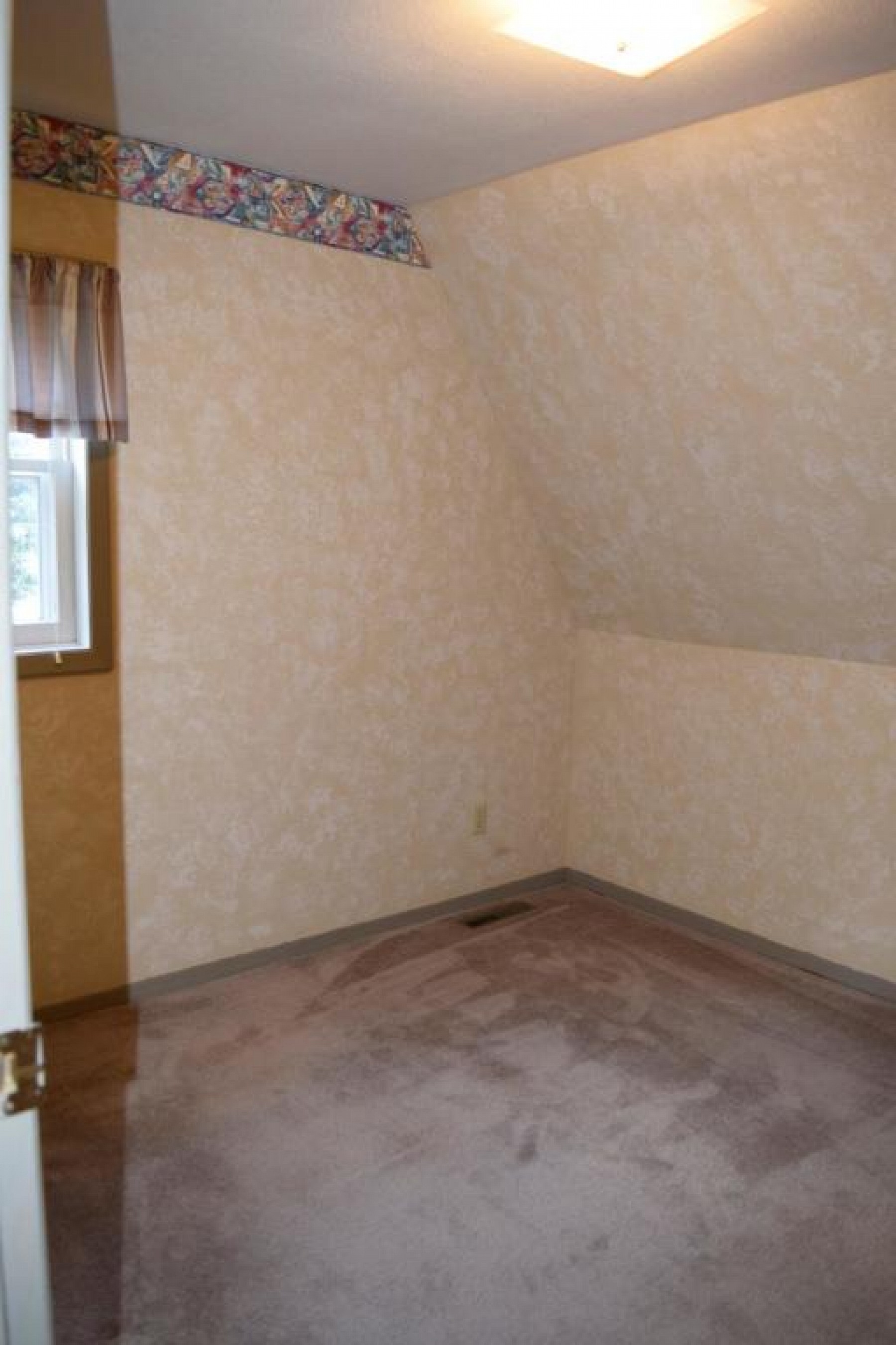 318 5th Avenue S, Brookings, SD 57006