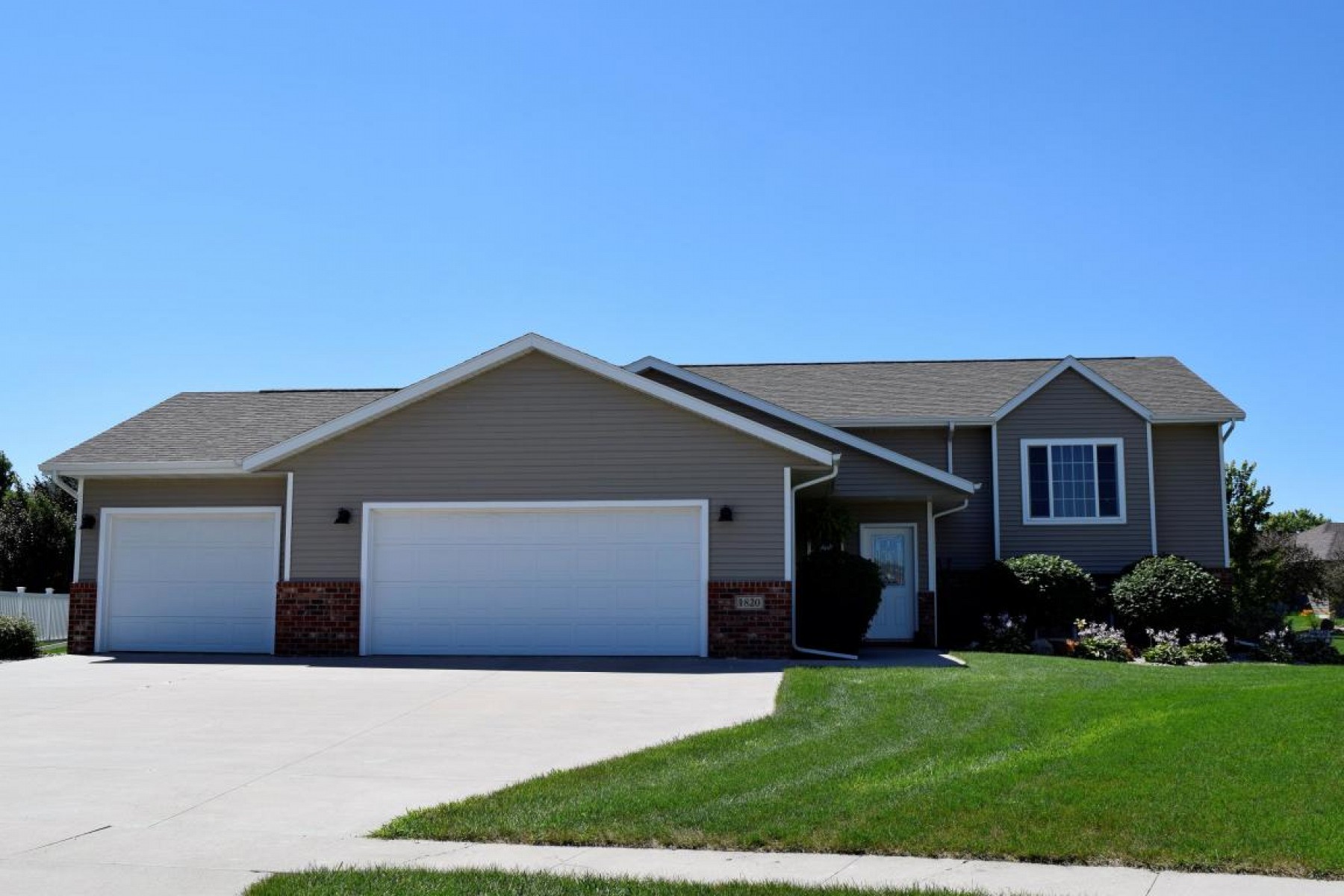1820 Ranger Circle, Brookings, SD 57006