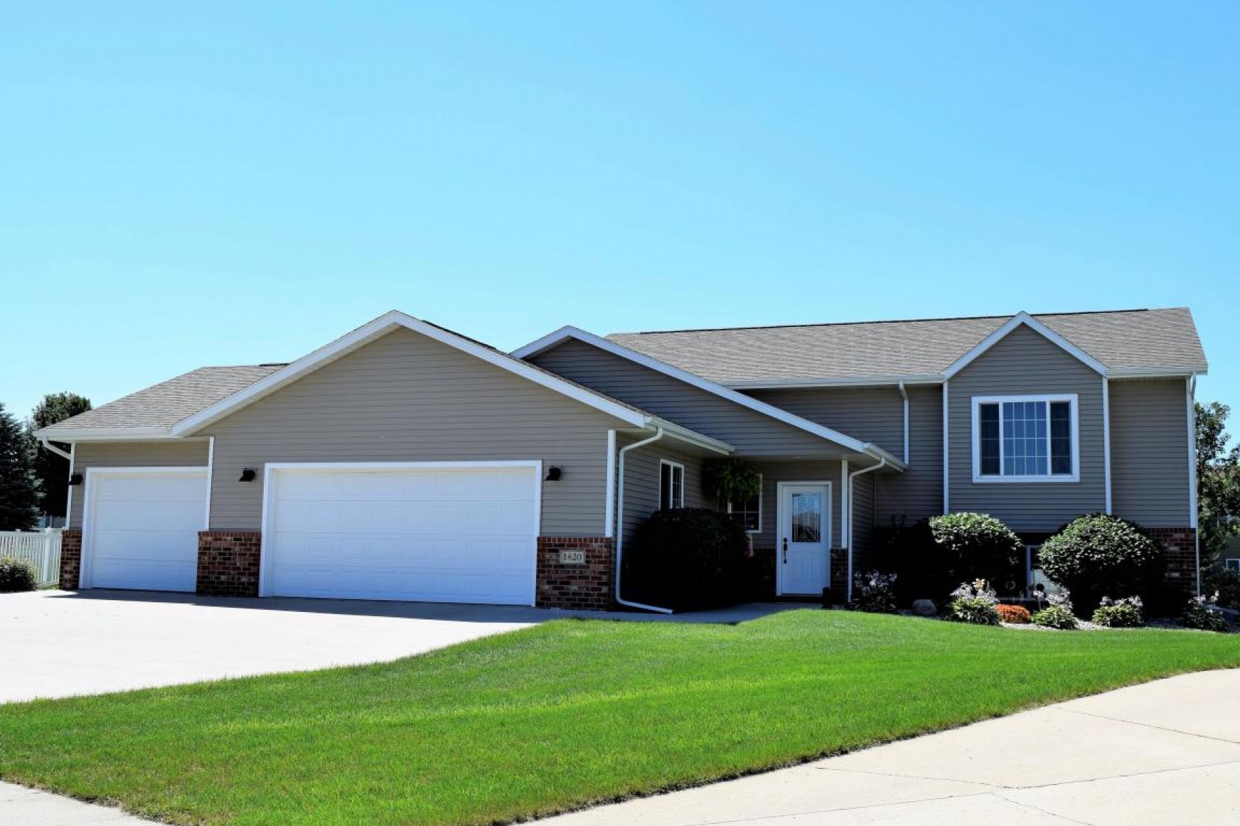 1820 Ranger Circle, Brookings, SD 57006