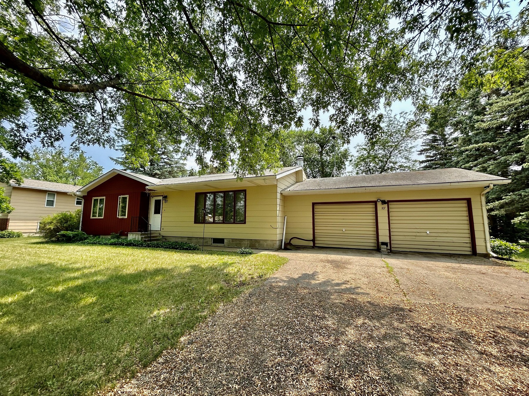 107 2nd Street, White, SD 57276