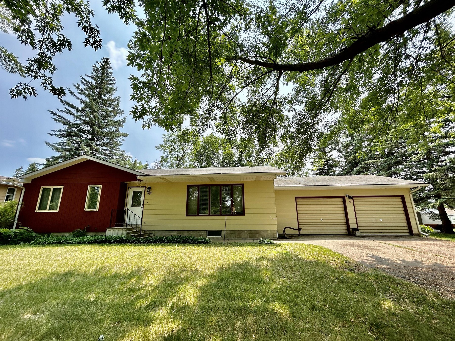 107 2nd Street, White, SD 57276