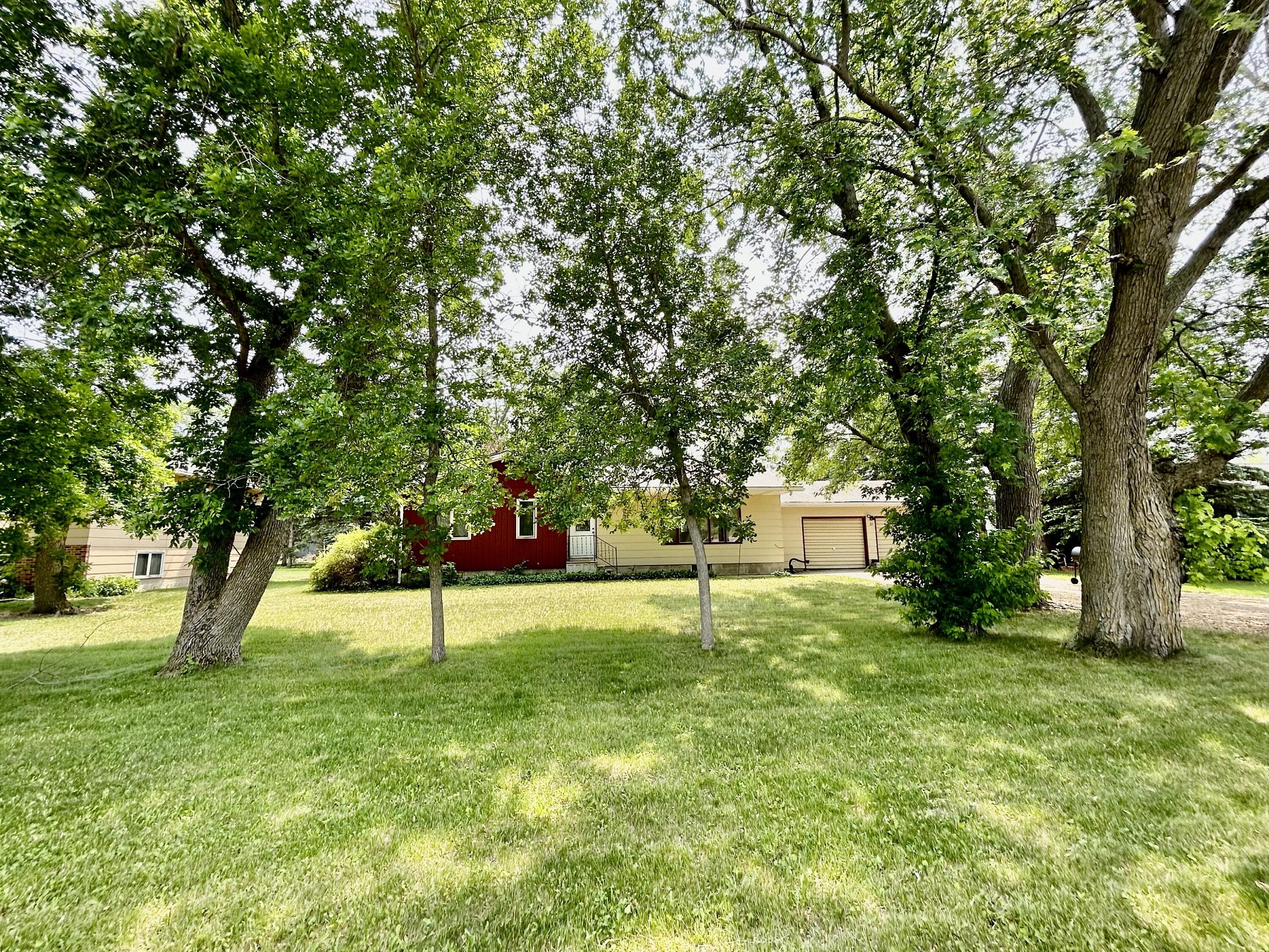 107 2nd Street, White, SD 57276