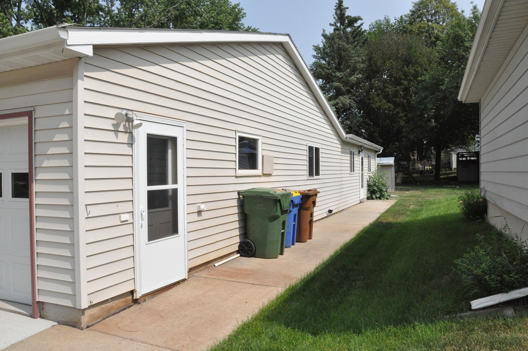 2031 Derdall Drive, Brookings, SD 57006