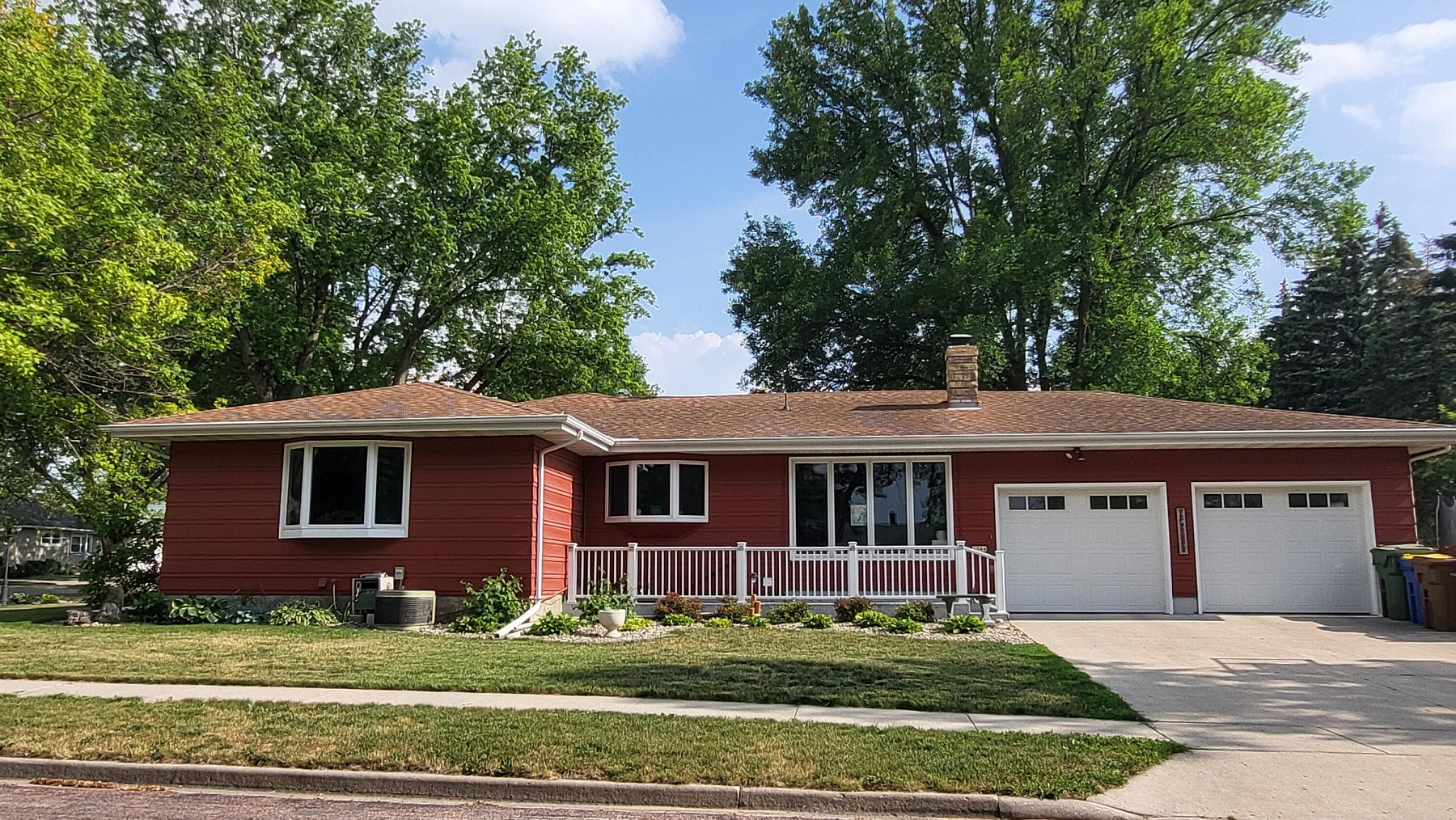 1044 Circle Drive, Brookings, SD 57006