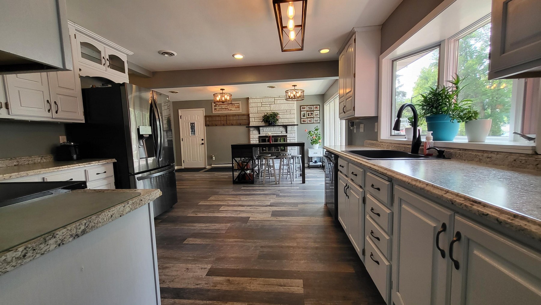 1044 Circle Drive, Brookings, SD 57006