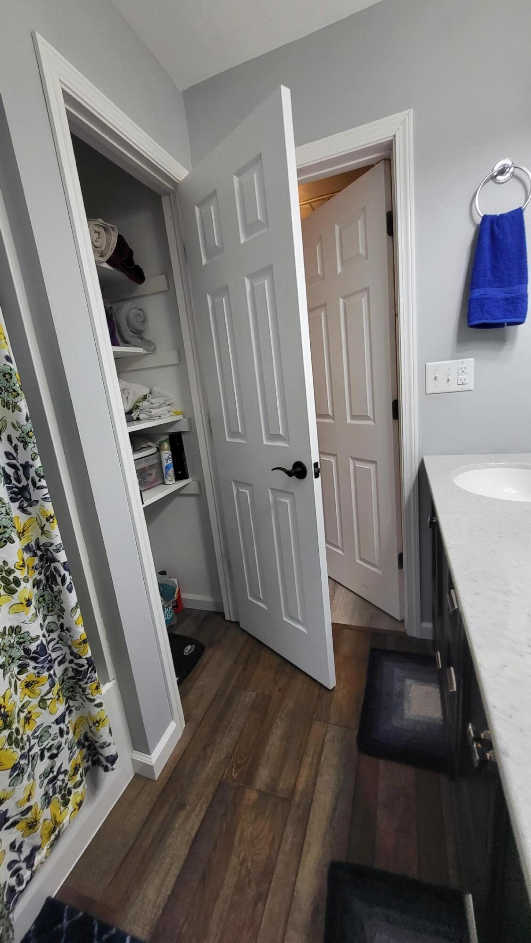 1044 Circle Drive, Brookings, SD 57006