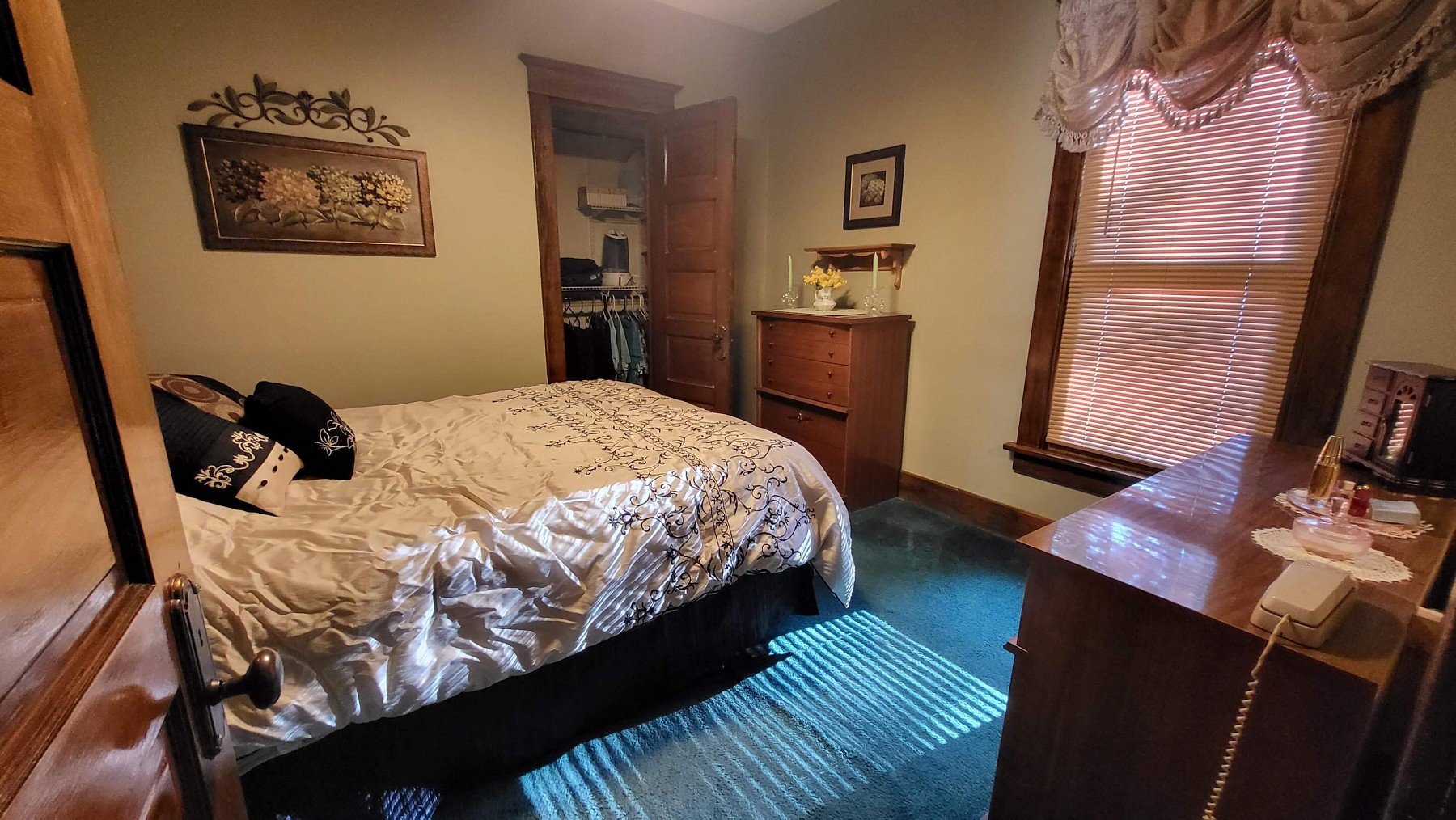 116 5th Street, Brookings, SD 57006