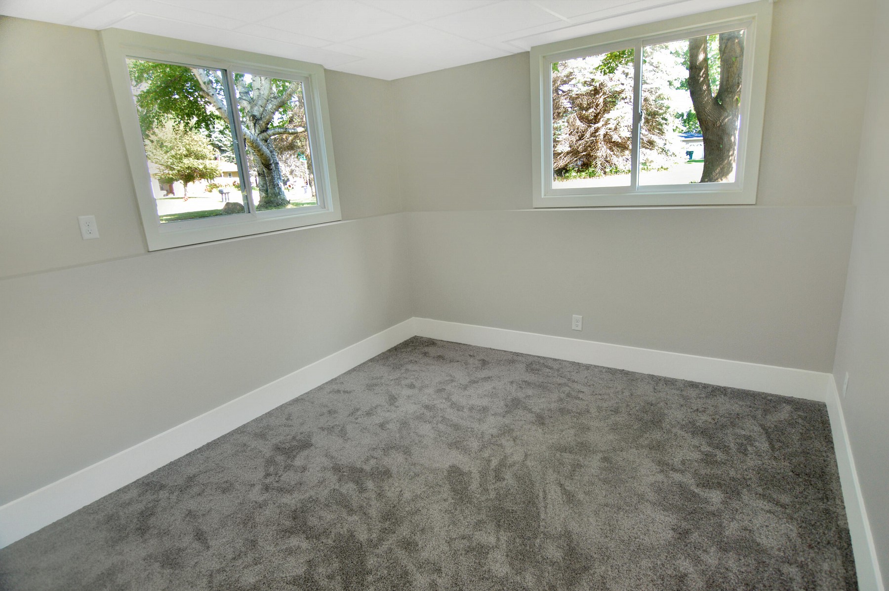 109 Washington Road, Volga, SD 57071